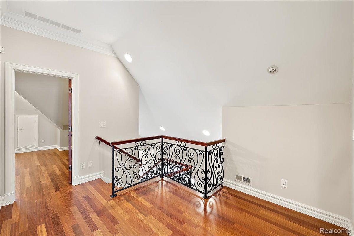 2014 WILLOW BEACH Street