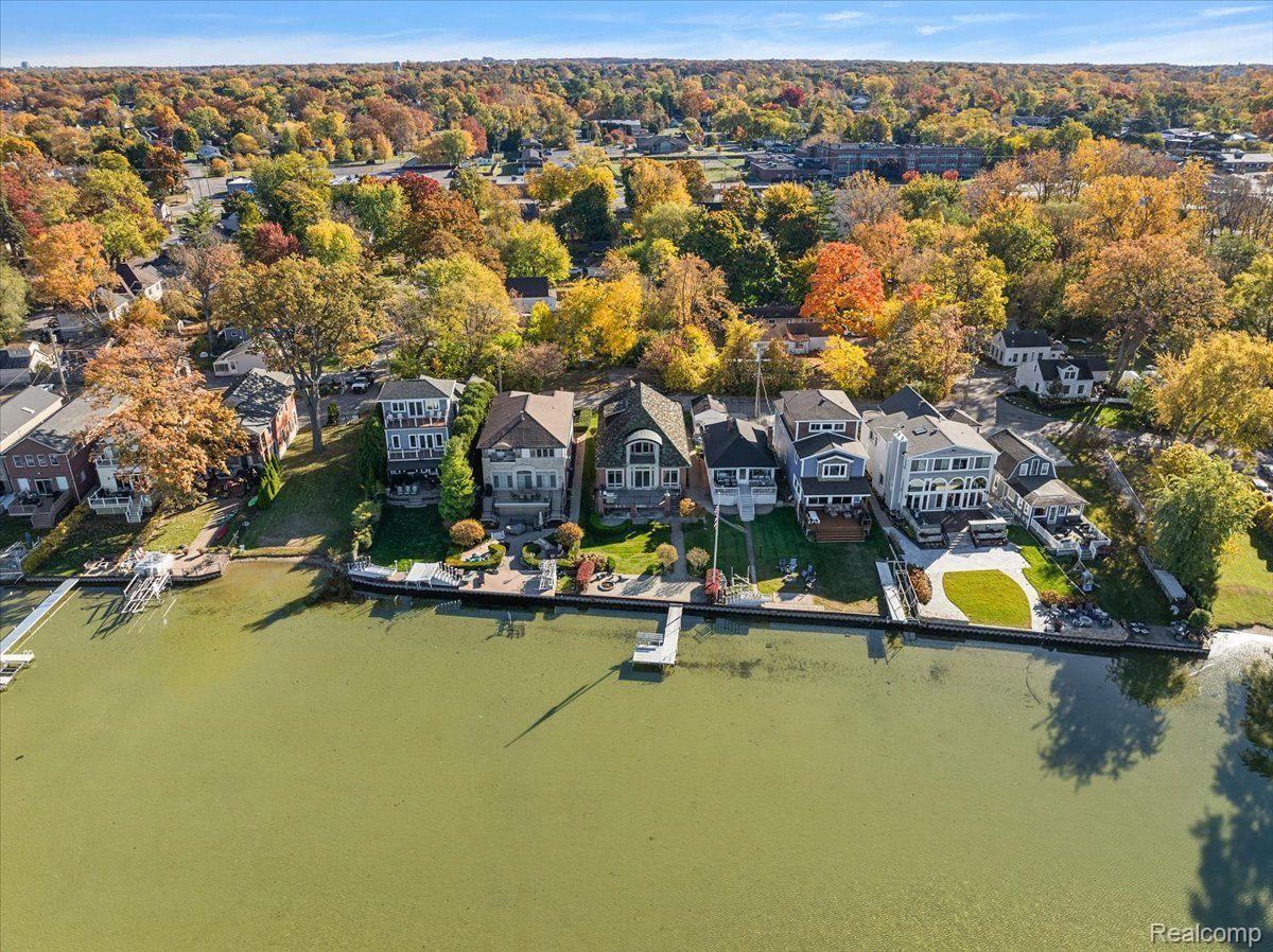 2014 WILLOW BEACH Street