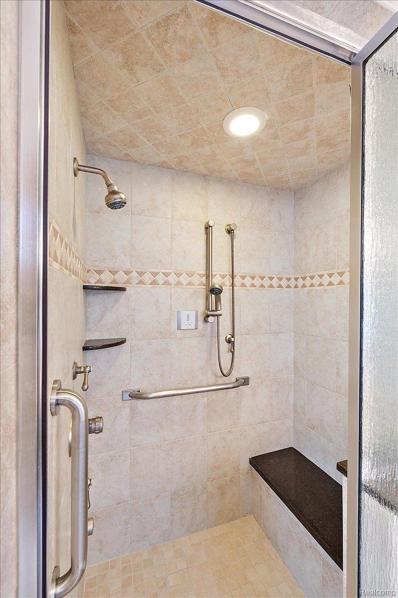 2014 WILLOW BEACH Street