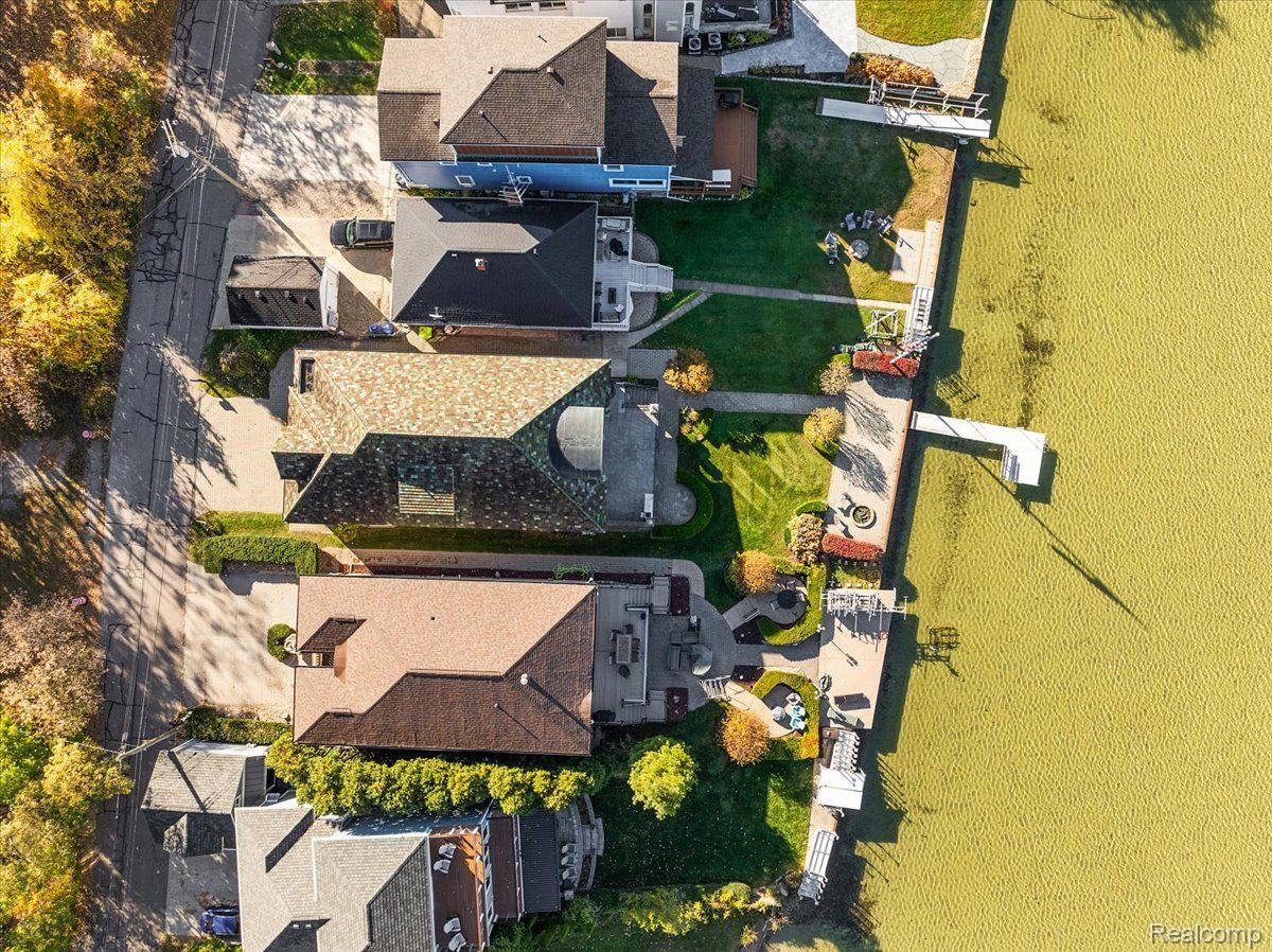 2014 WILLOW BEACH Street