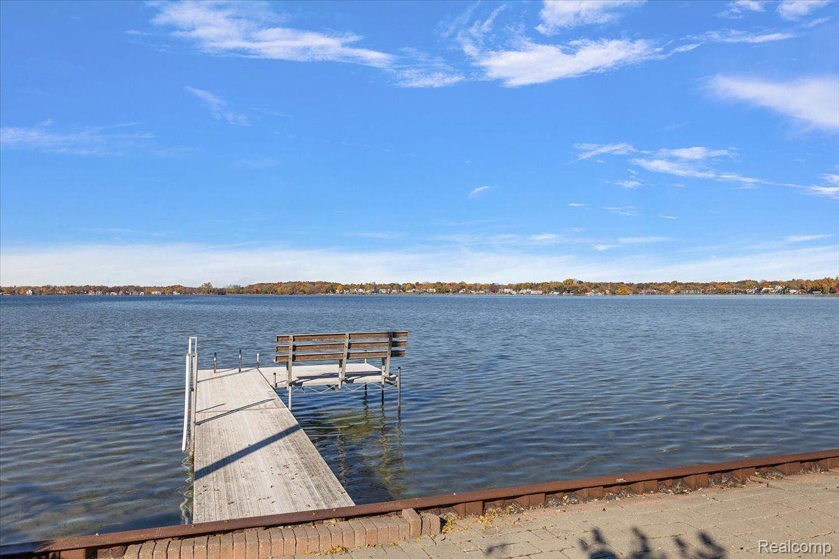 2014 WILLOW BEACH Street