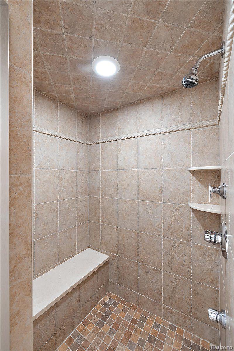 2014 WILLOW BEACH Street