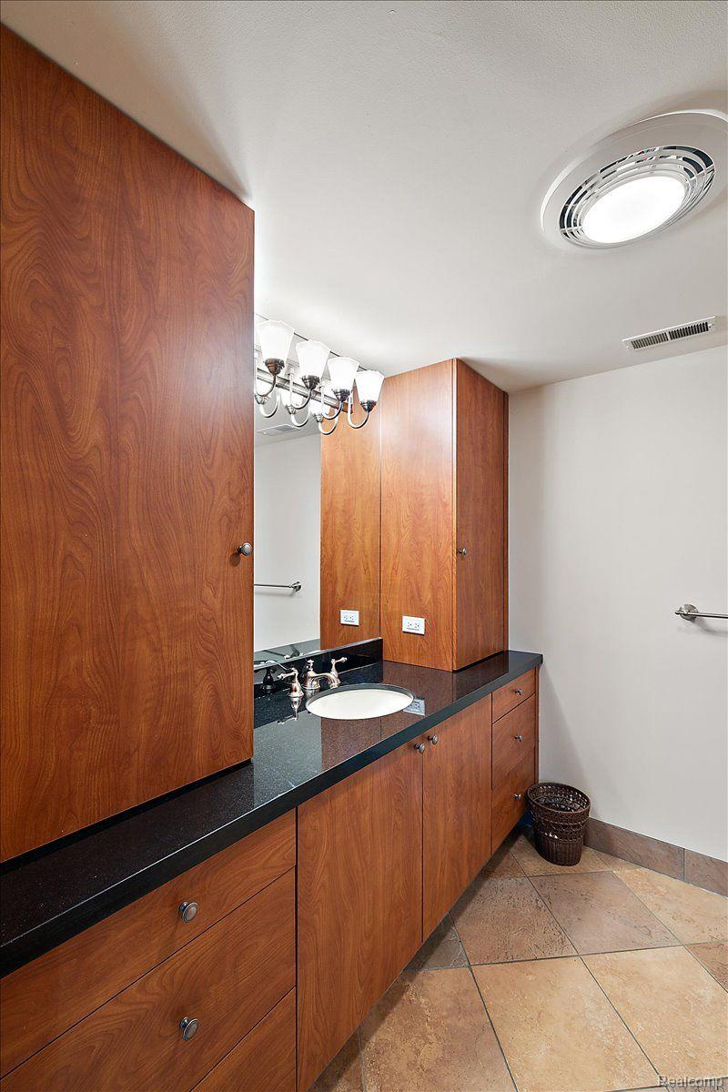 2014 WILLOW BEACH Street