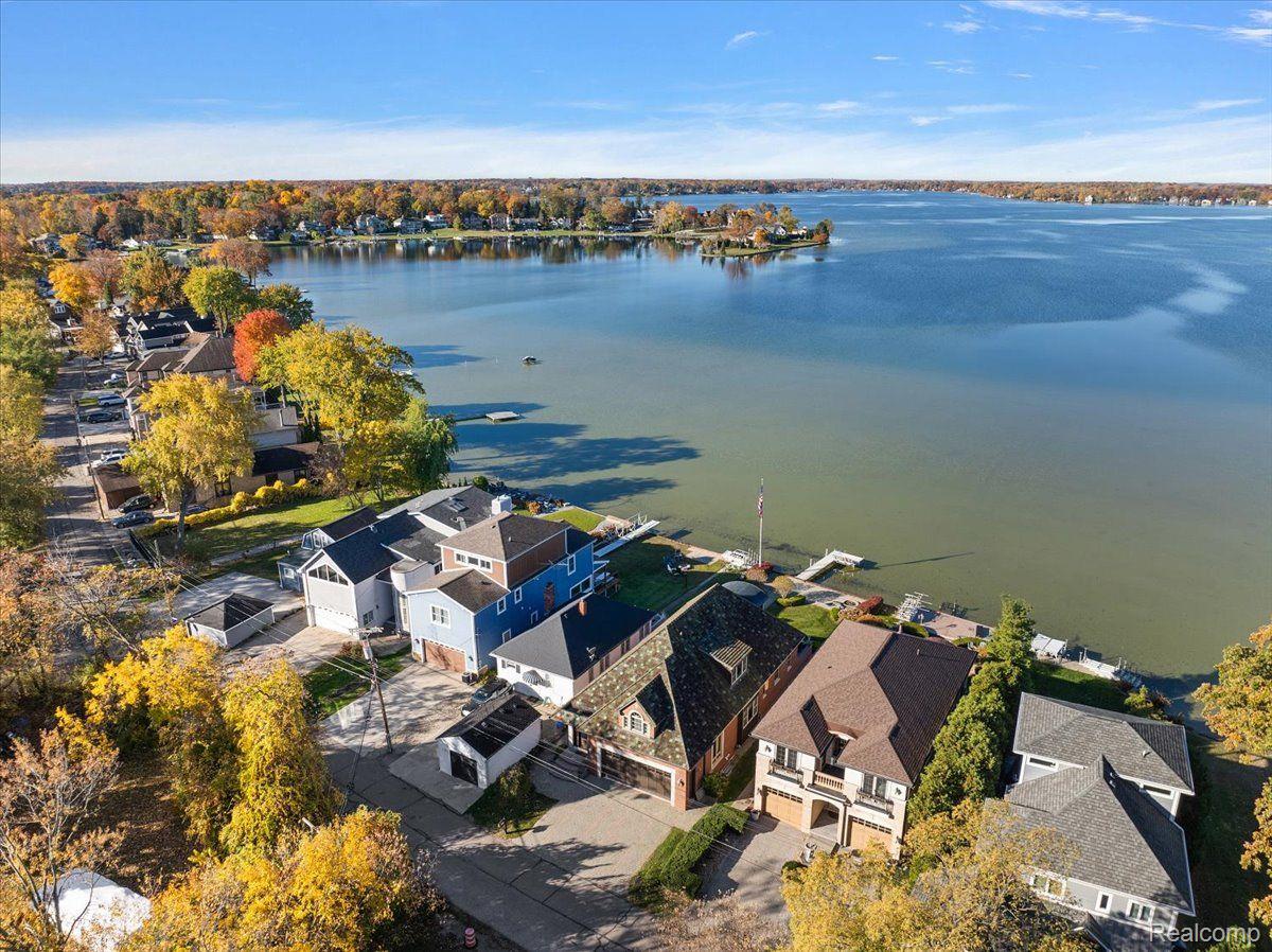 2014 WILLOW BEACH Street