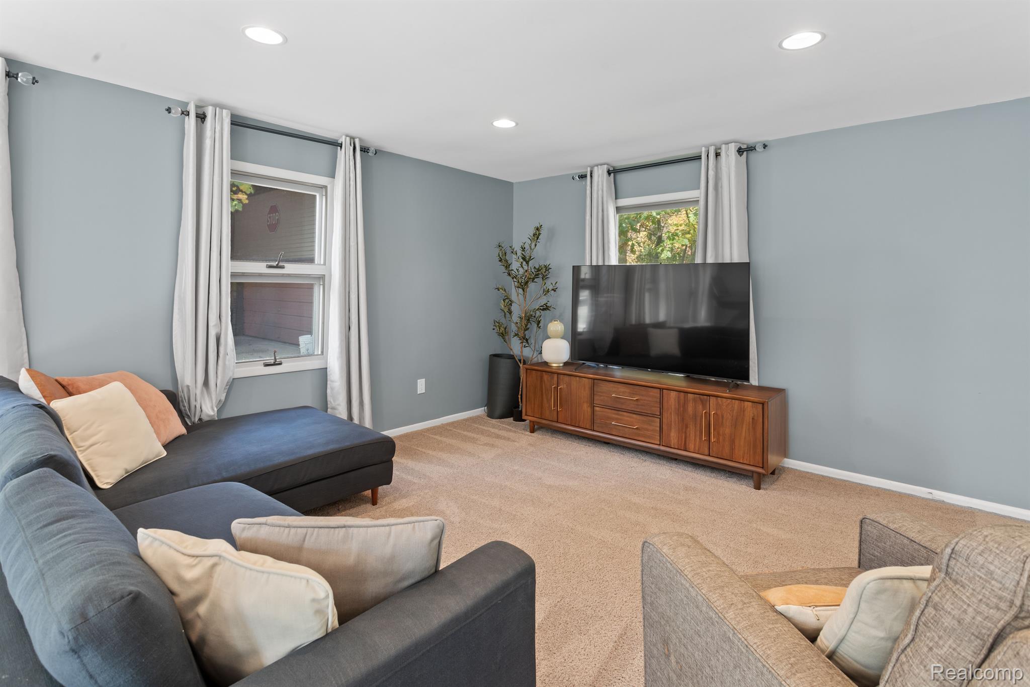 31620 Bobrich Street