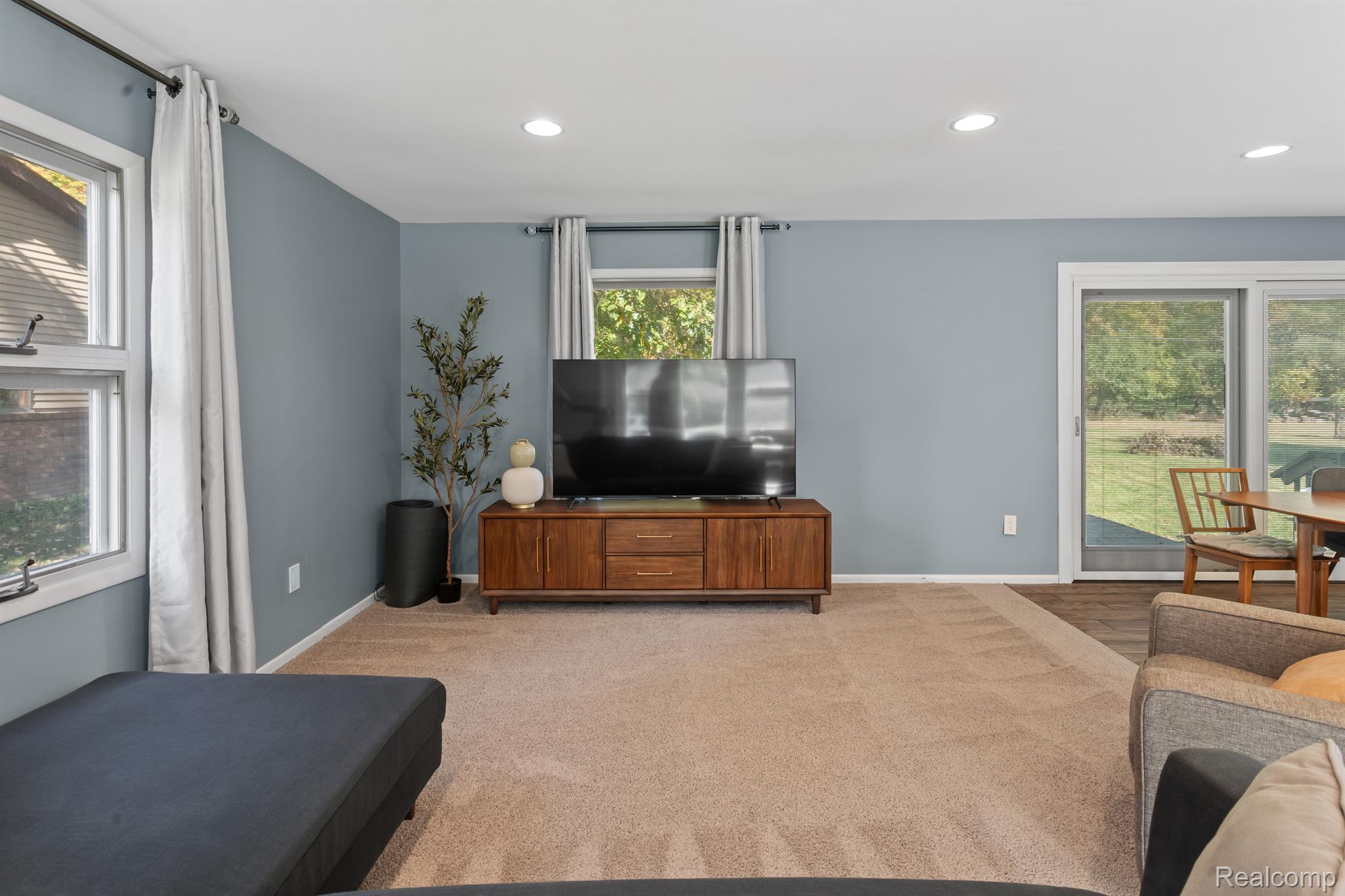 31620 Bobrich Street