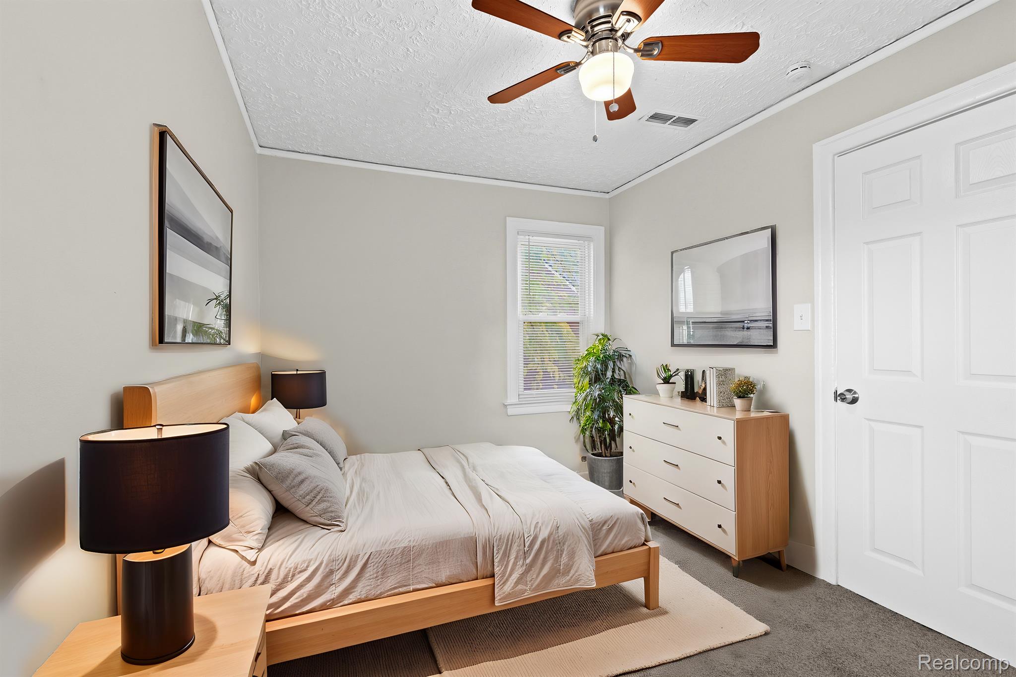 14211 RUTHERFORD Street