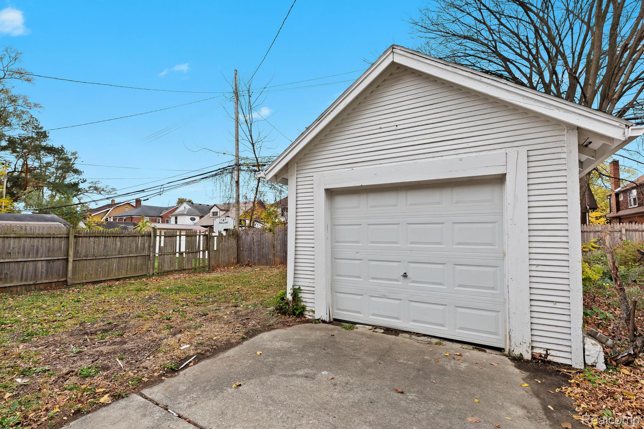 14211 RUTHERFORD Street