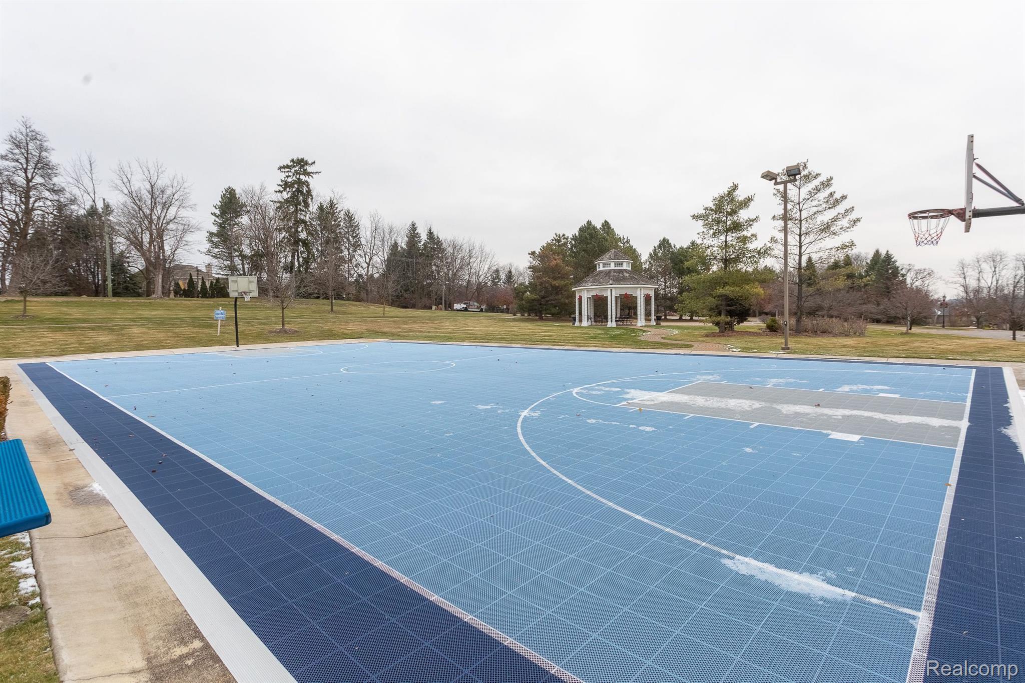 3563 OAKMONTE Boulevard