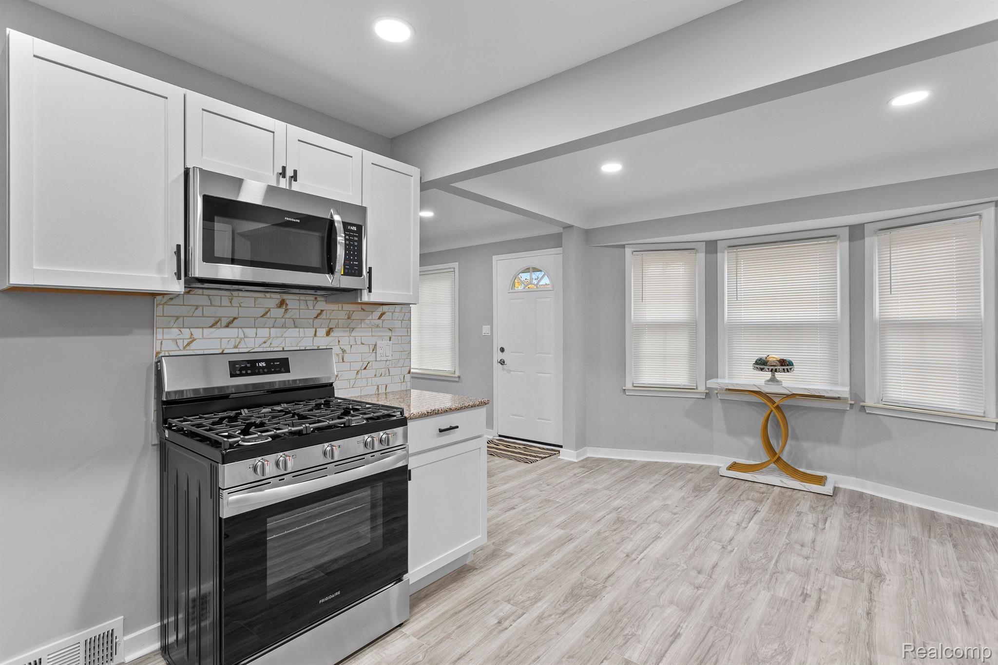 20934 Sunnydale Street