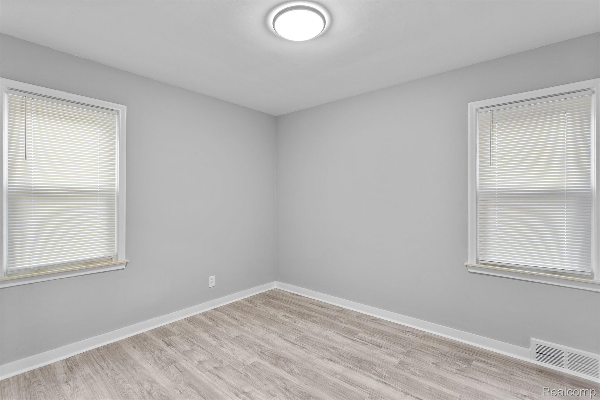 20934 Sunnydale Street