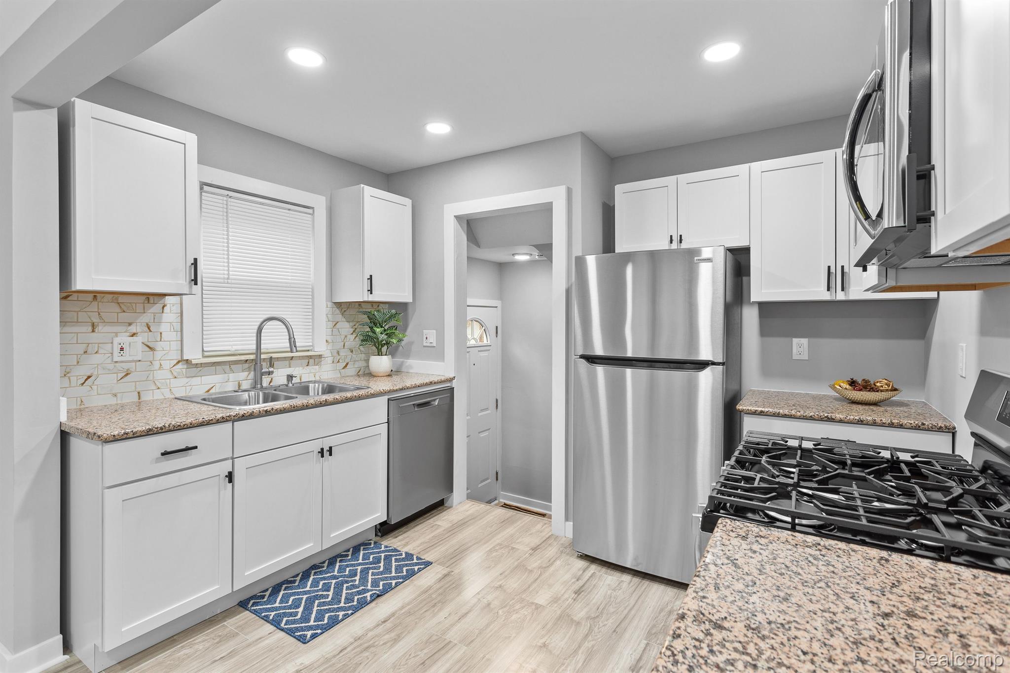 20934 Sunnydale Street