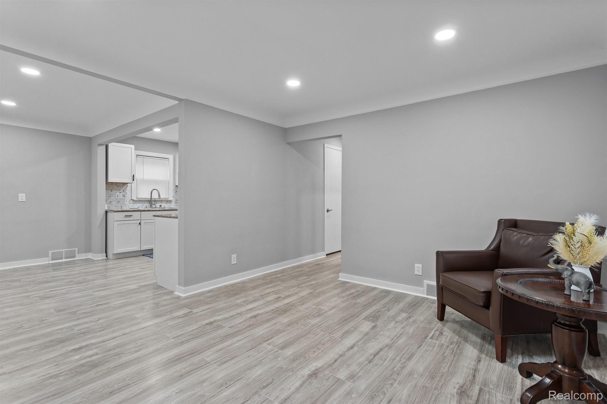 20934 Sunnydale Street