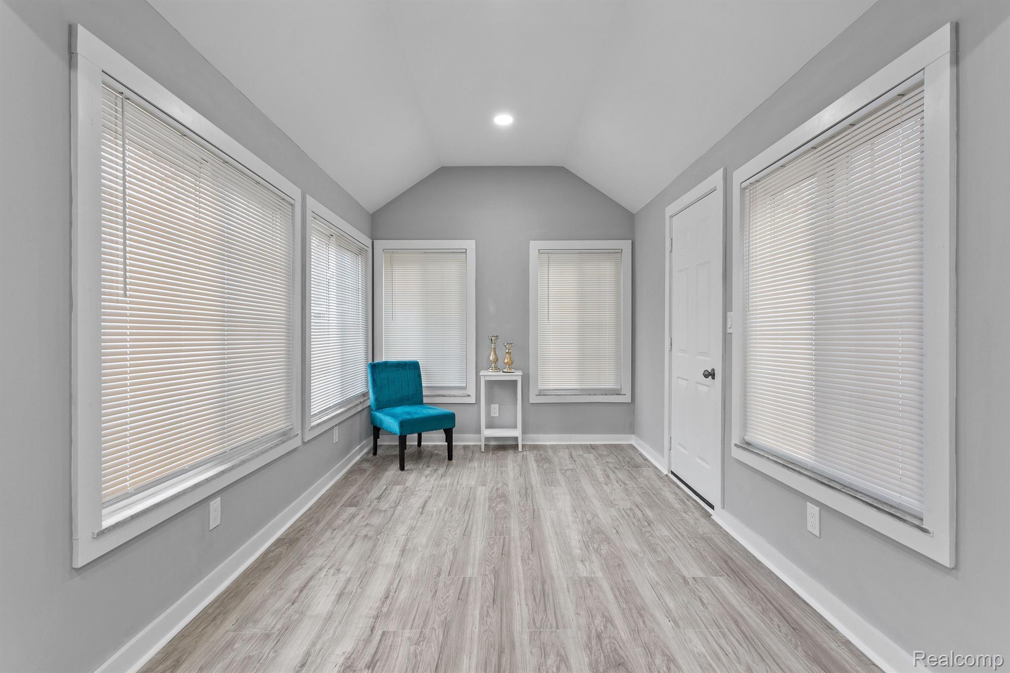 20934 Sunnydale Street