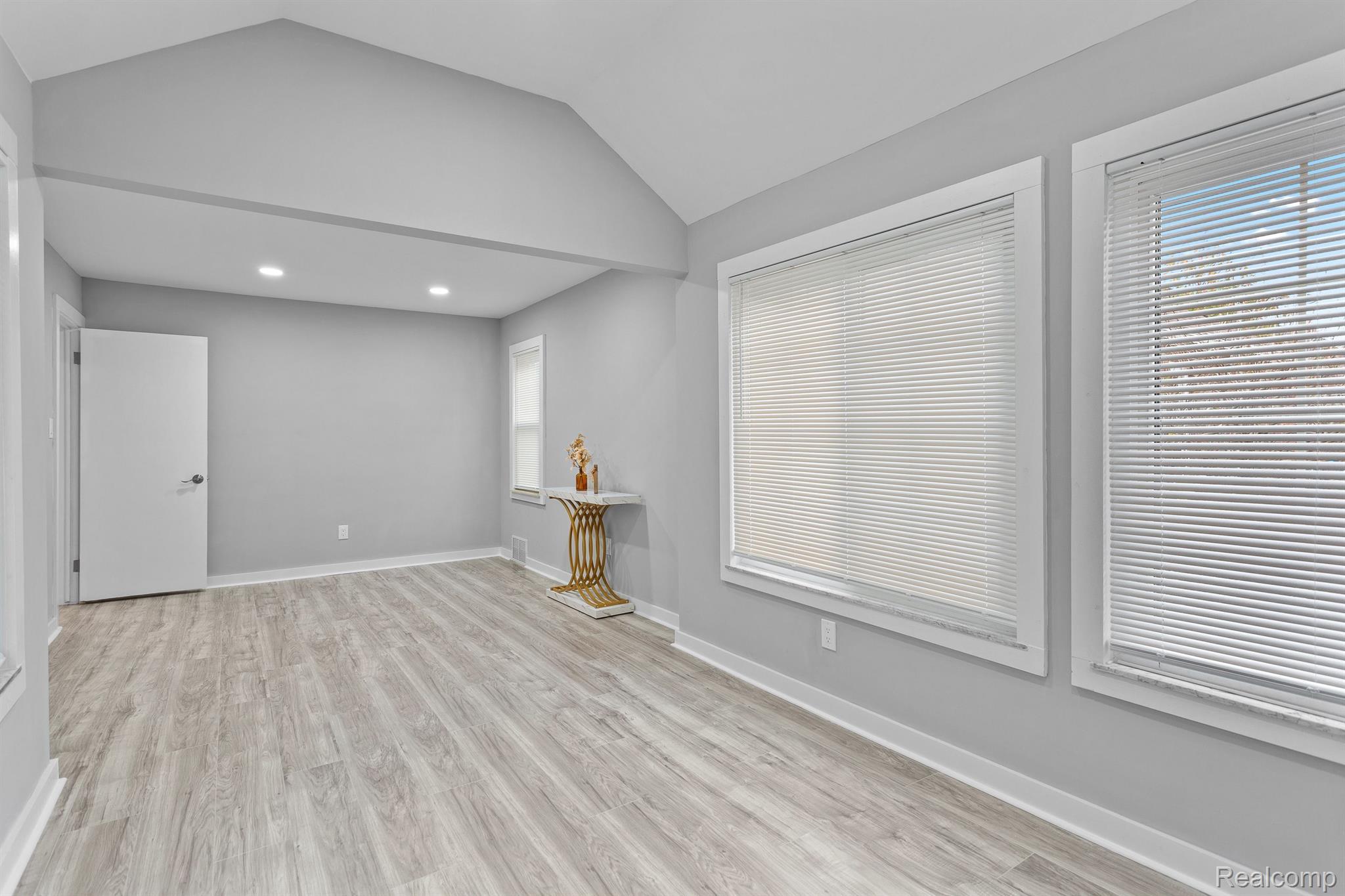 20934 Sunnydale Street