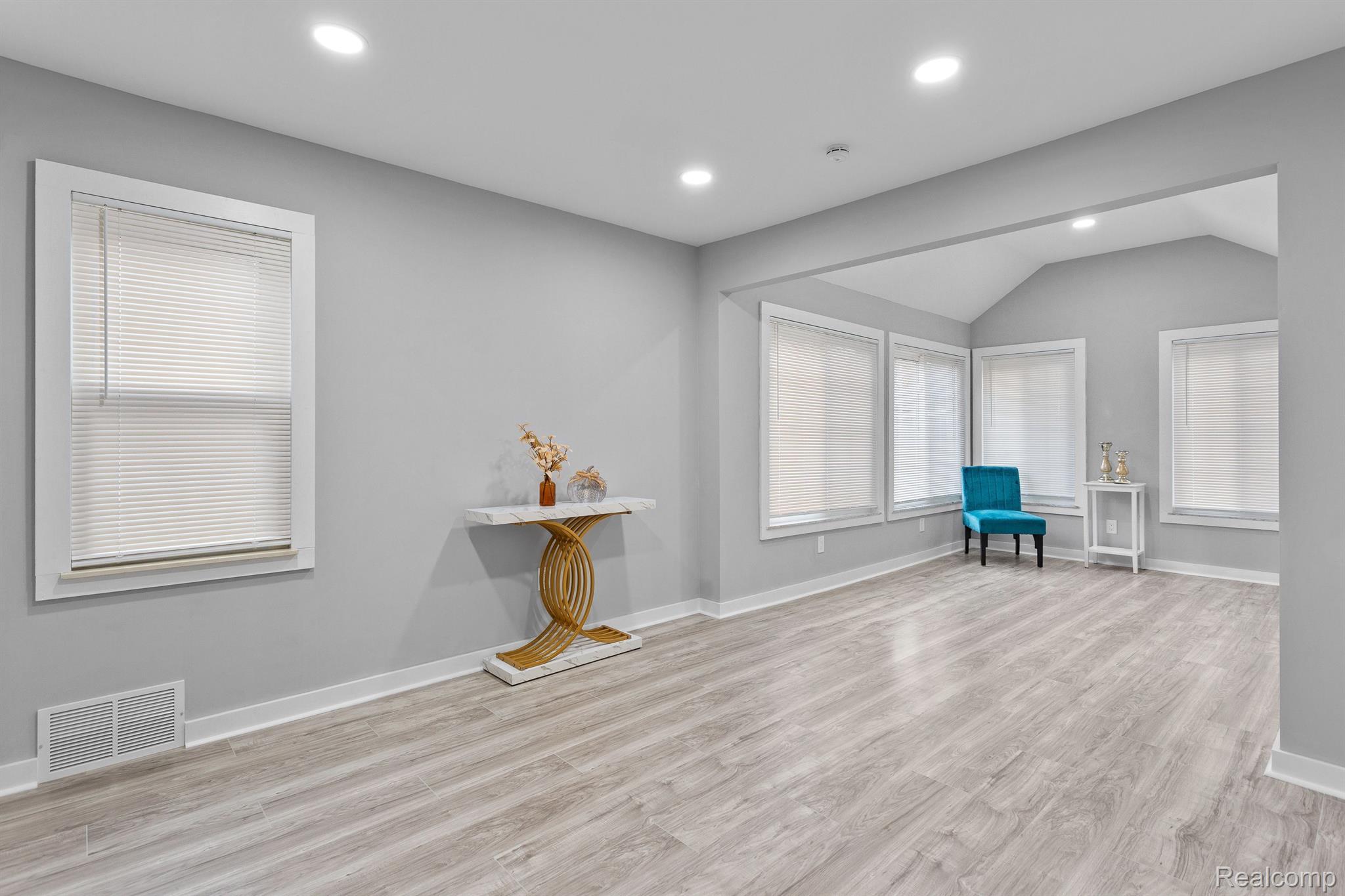 20934 Sunnydale Street