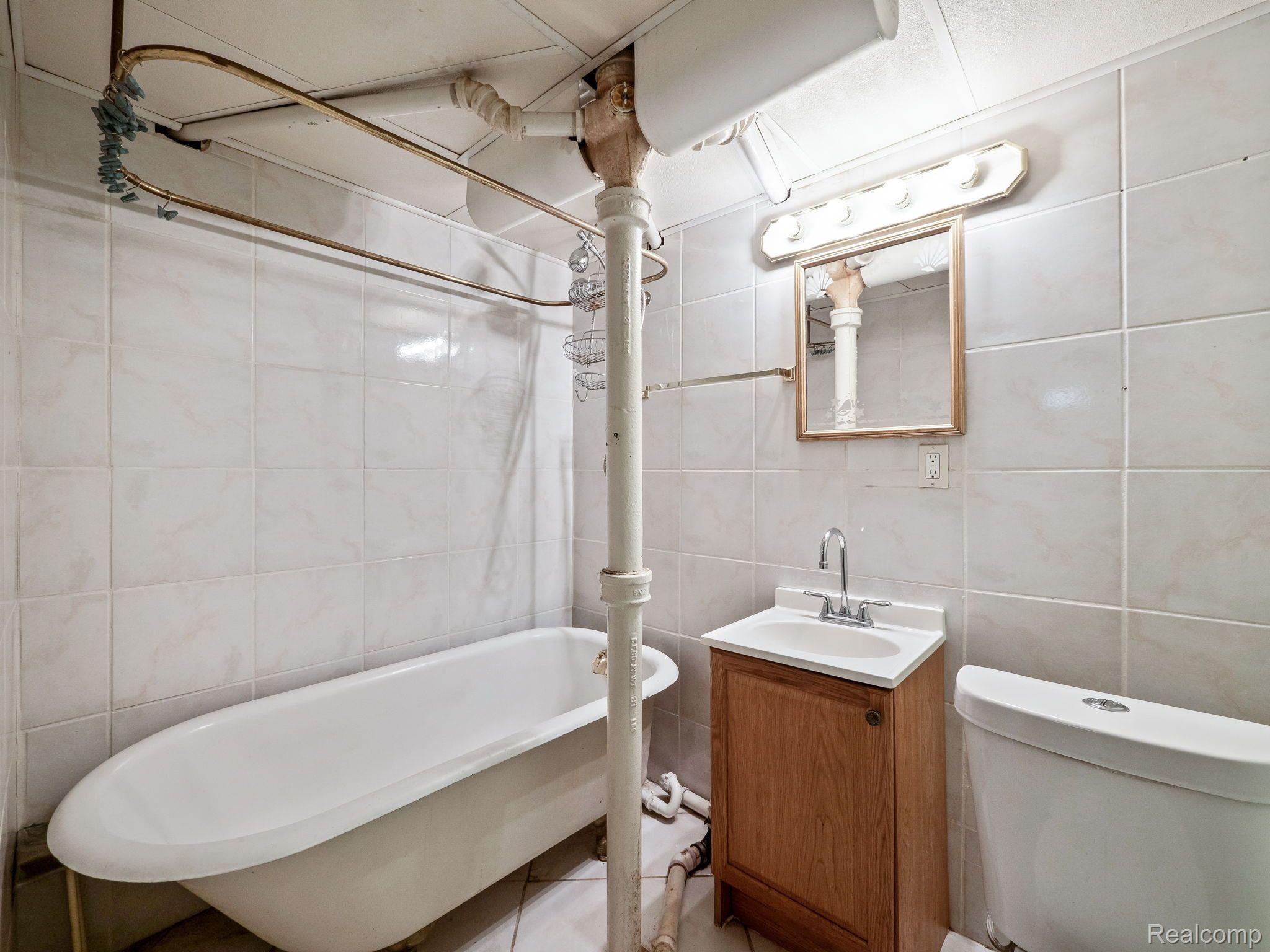 13159 Champaign Avenue