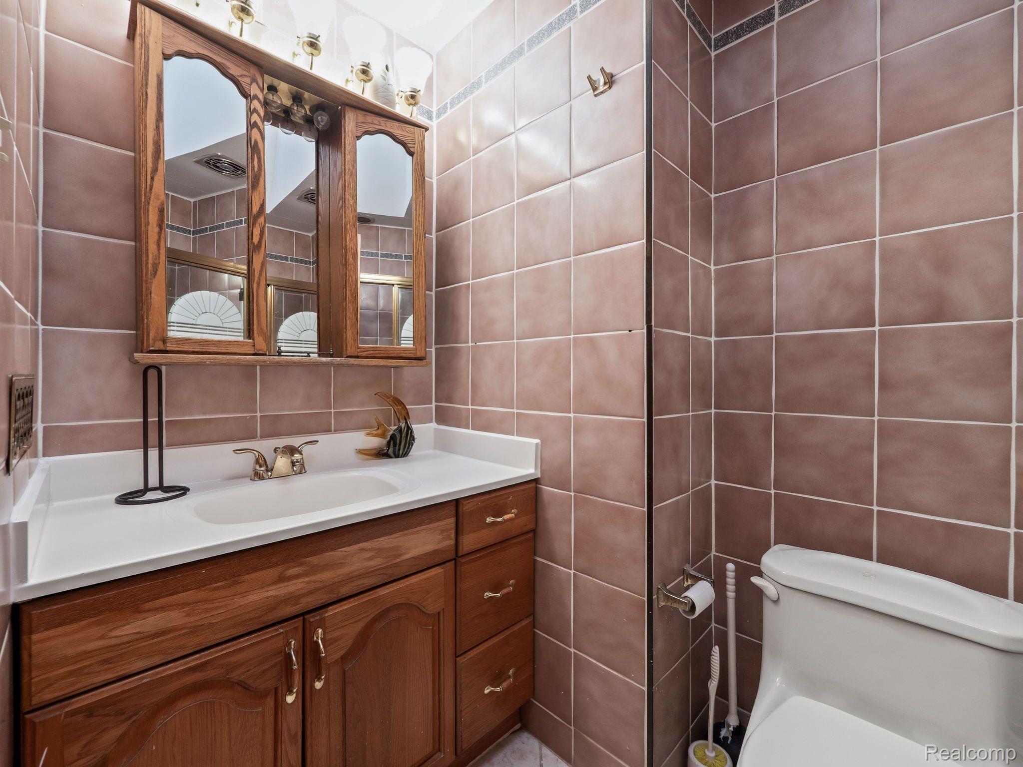 13159 Champaign Avenue