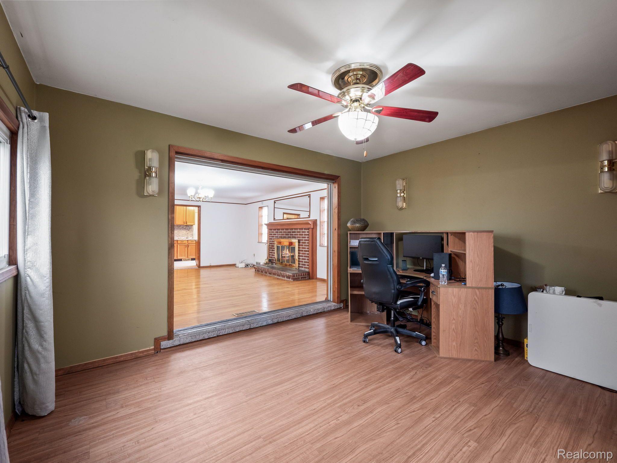 13159 Champaign Avenue