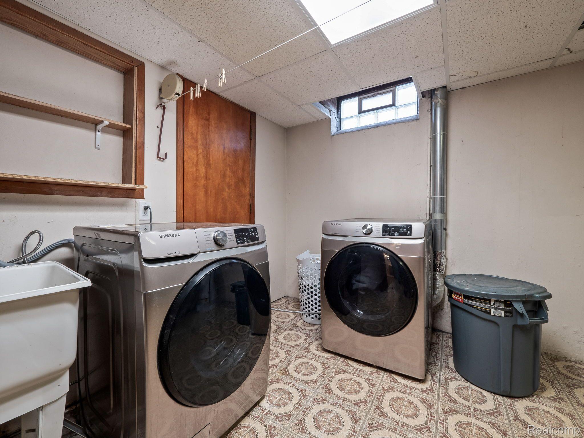 13159 Champaign Avenue