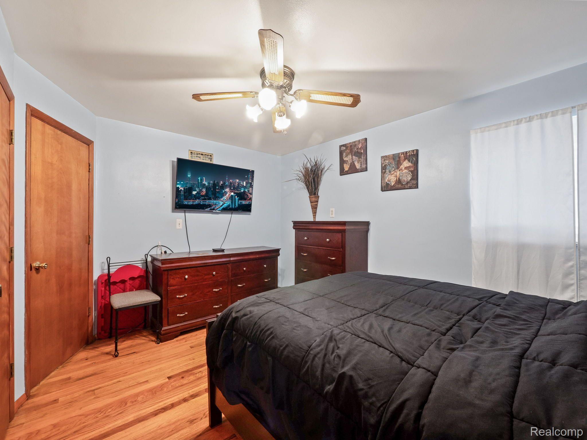 13159 Champaign Avenue