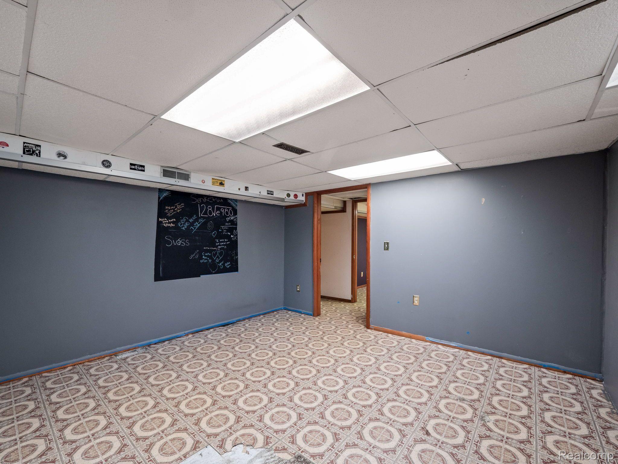 13159 Champaign Avenue