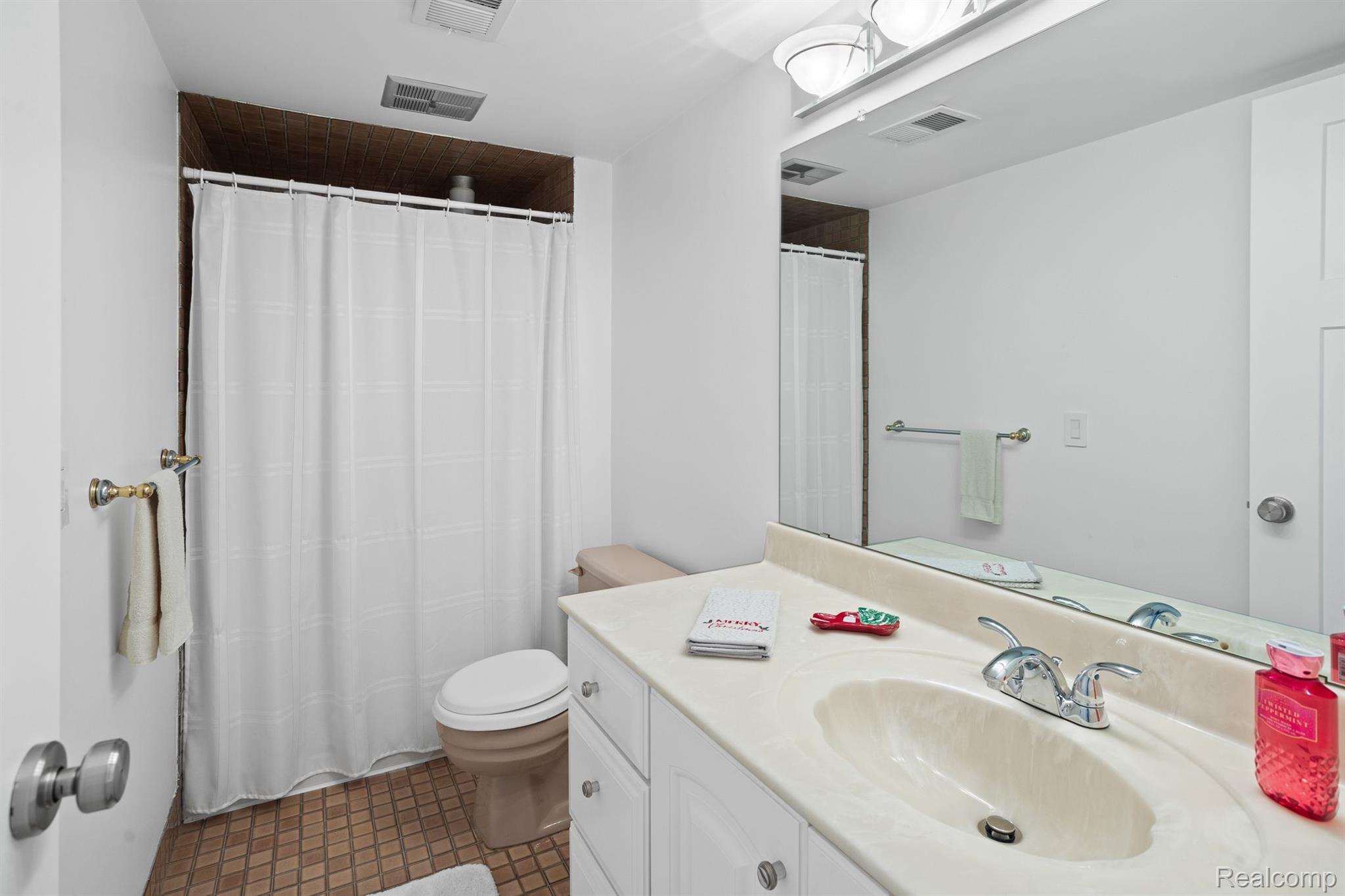 17981 University Park Drive Building 6