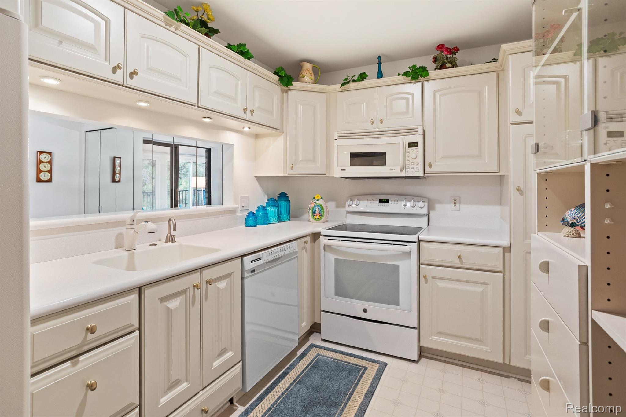 17981 University Park Drive Building 6