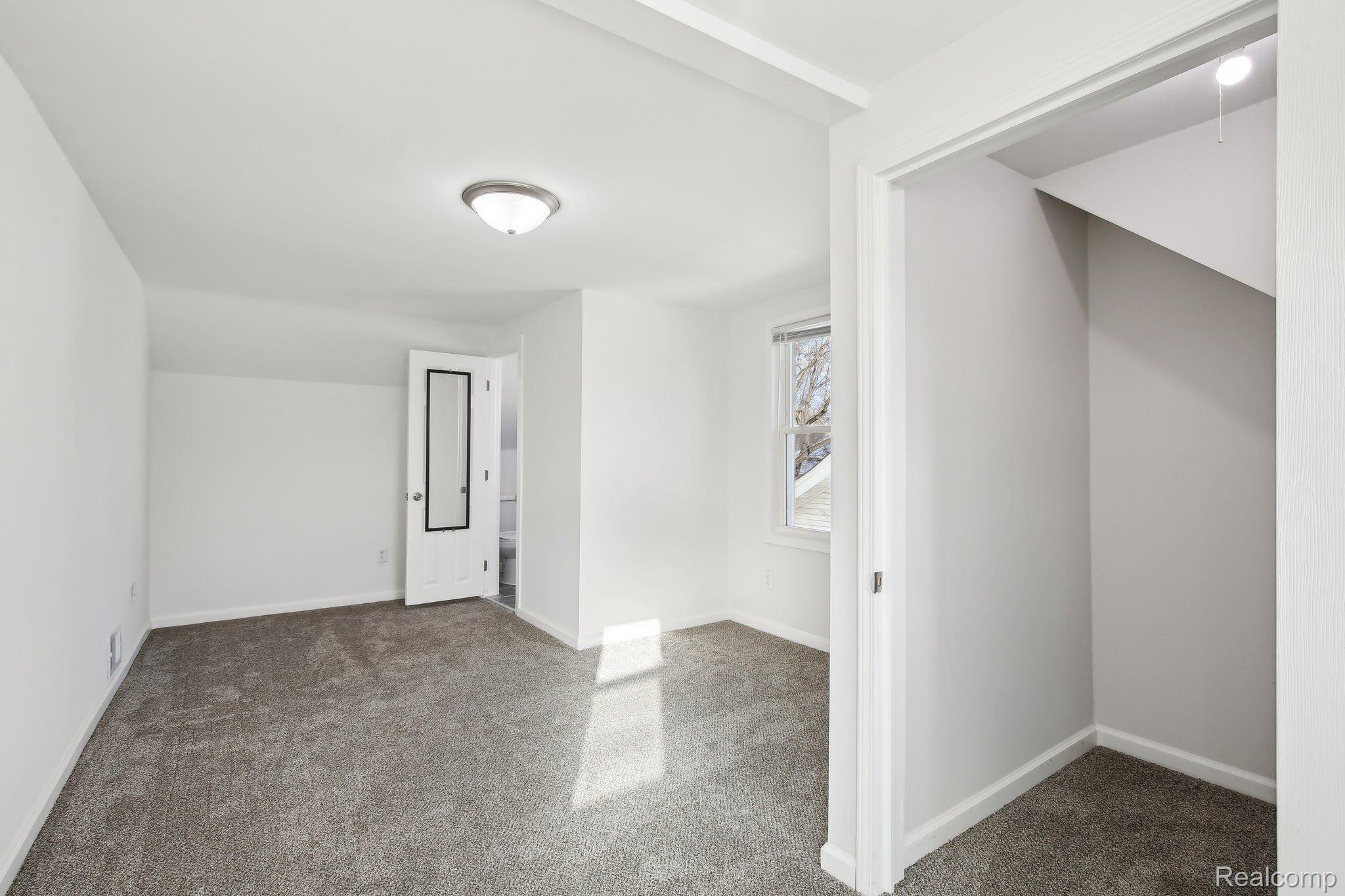 8046 STUDEBAKER Avenue