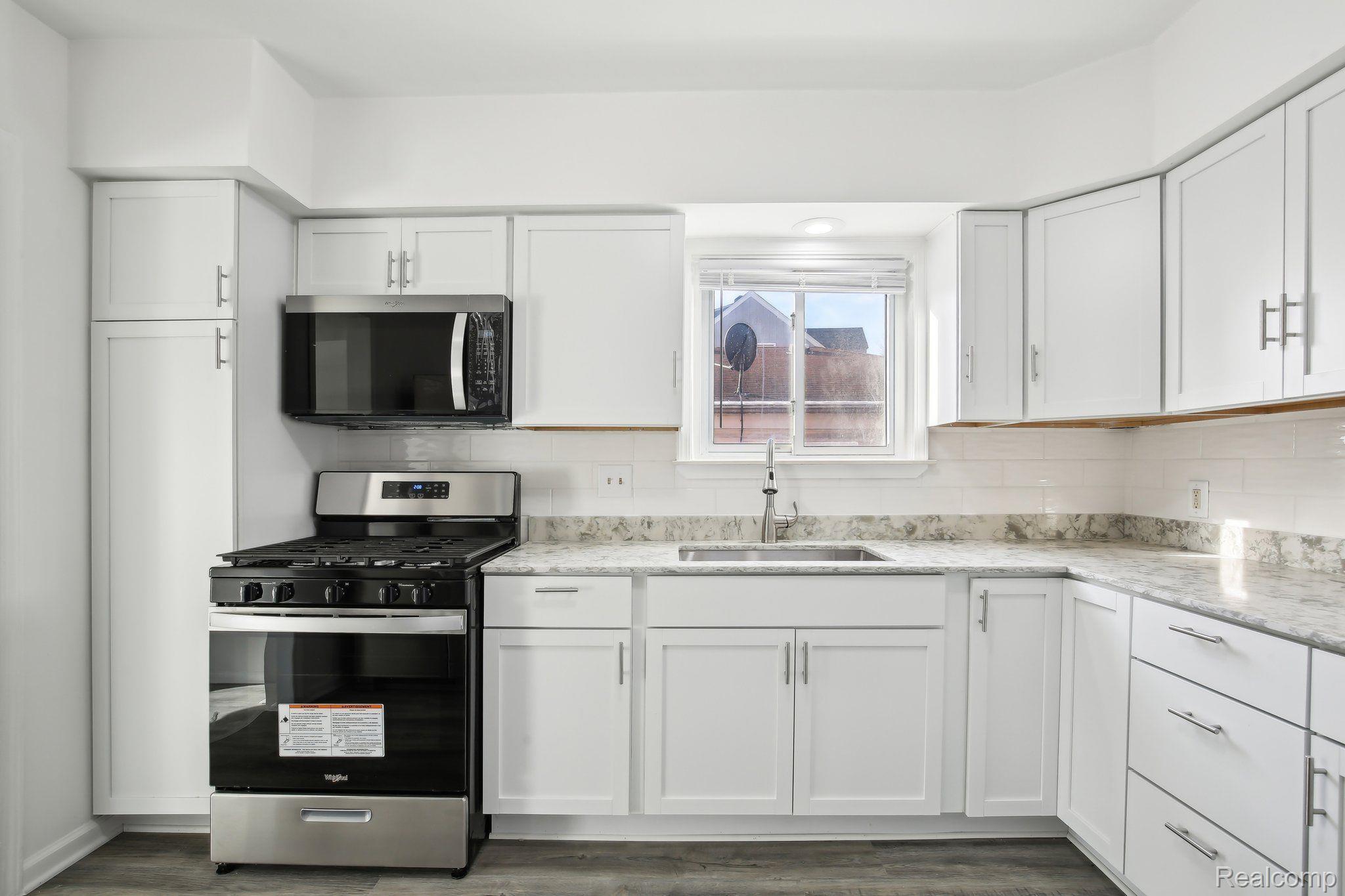 8046 STUDEBAKER Avenue