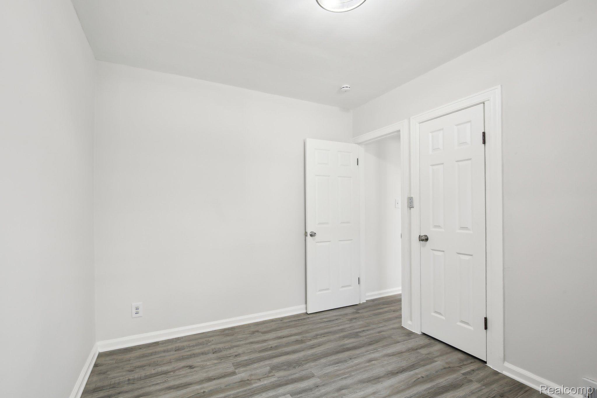 8046 STUDEBAKER Avenue