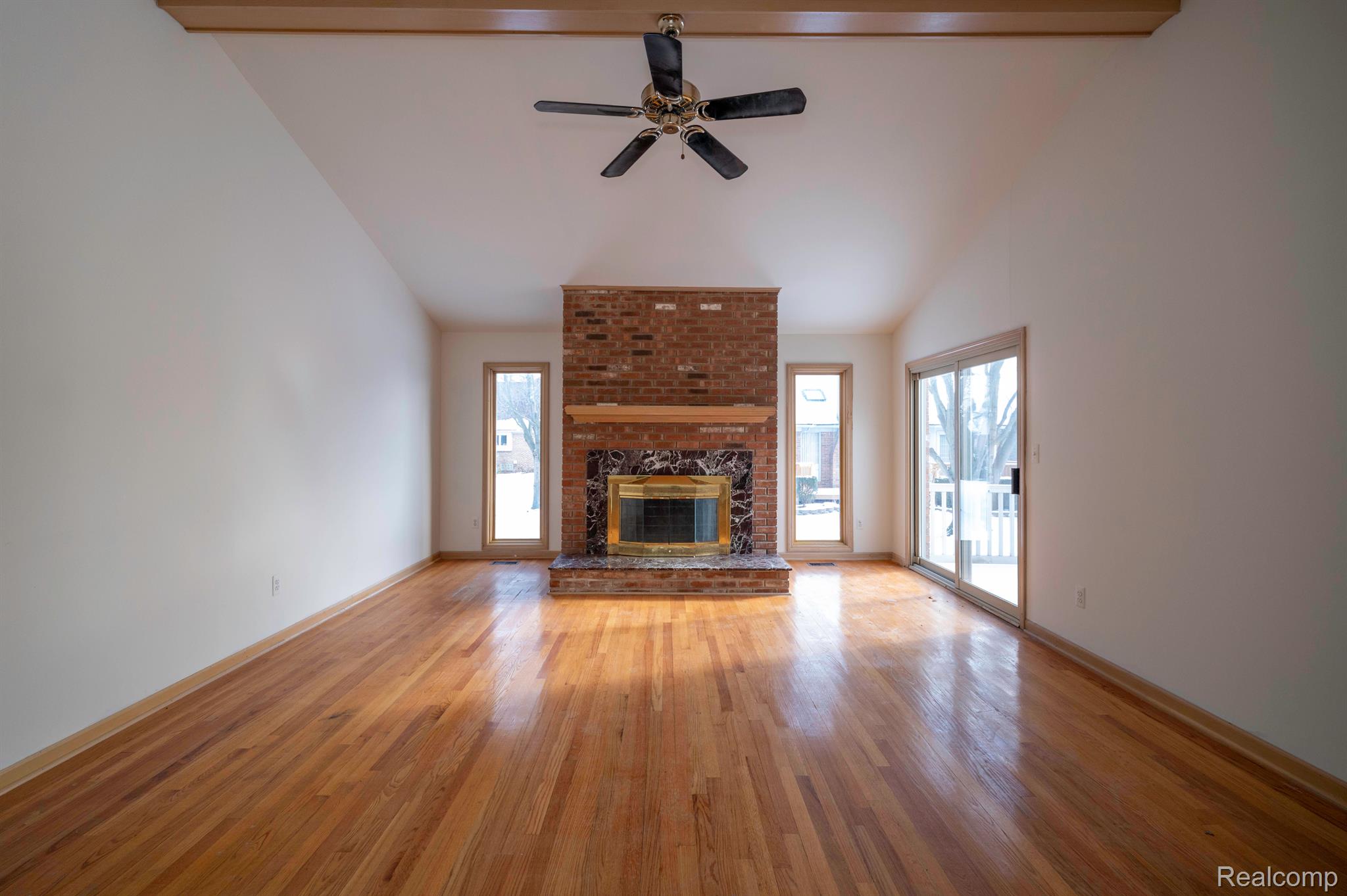 36464 HARNESS CIRCLE