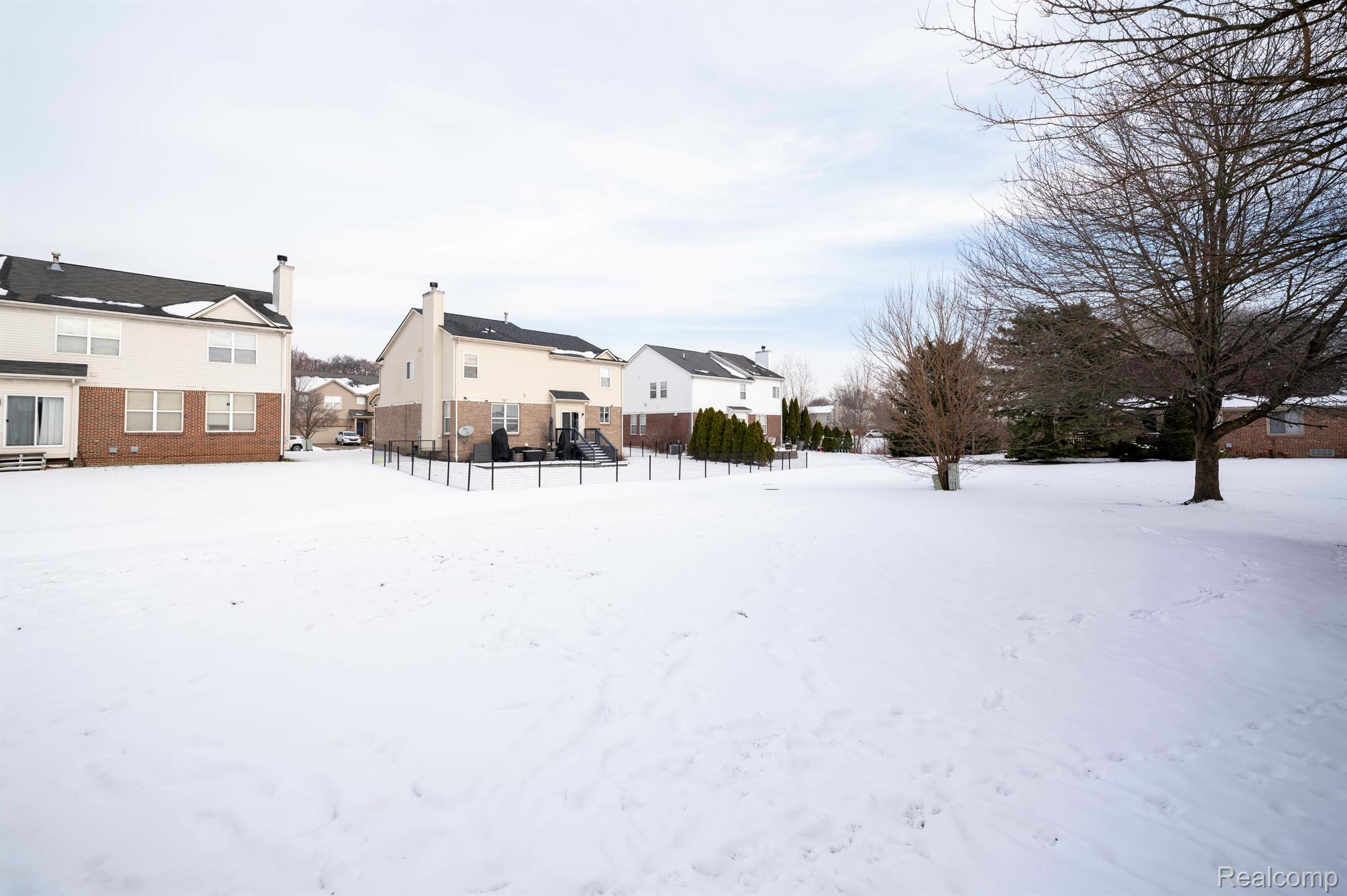 36464 HARNESS CIRCLE