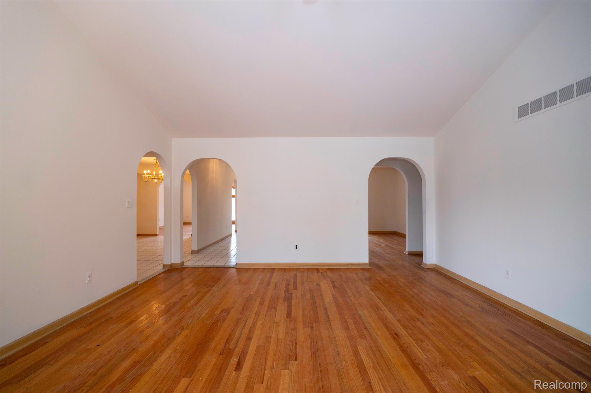 36464 HARNESS CIRCLE