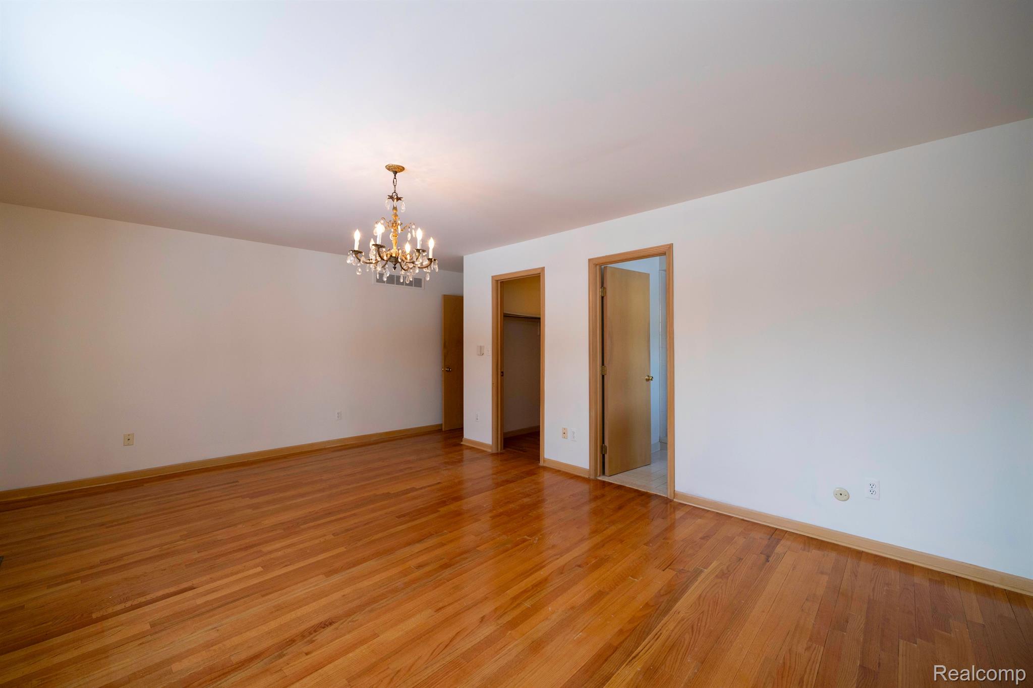 36464 HARNESS CIRCLE