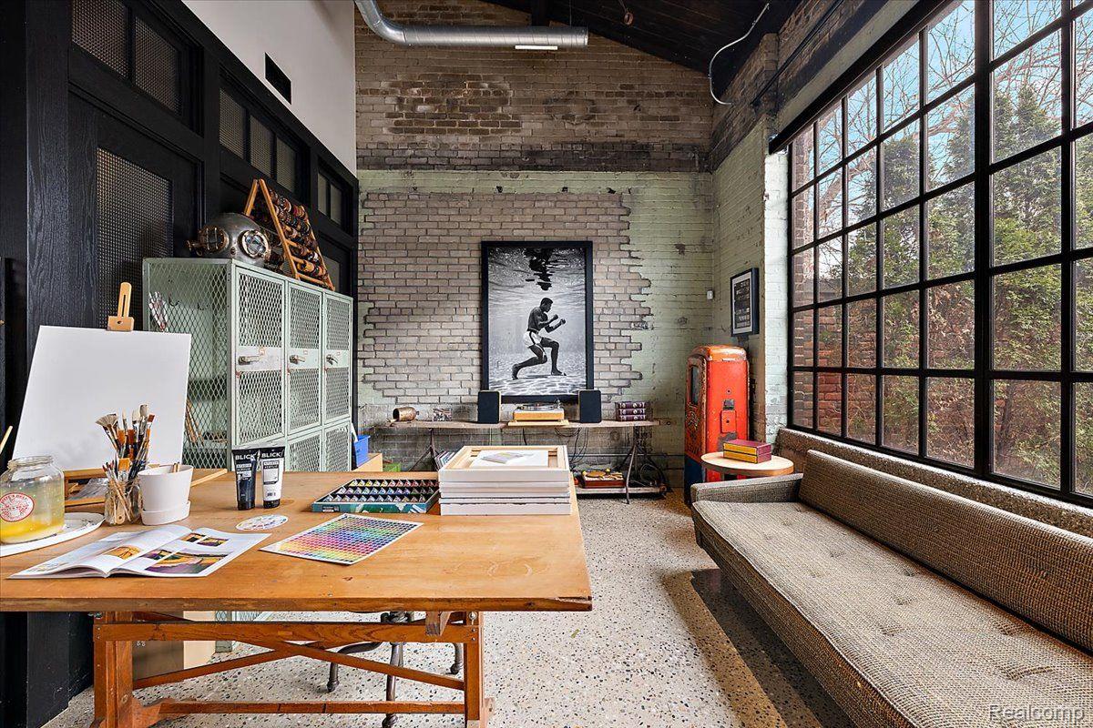 5137 Trumbull Street