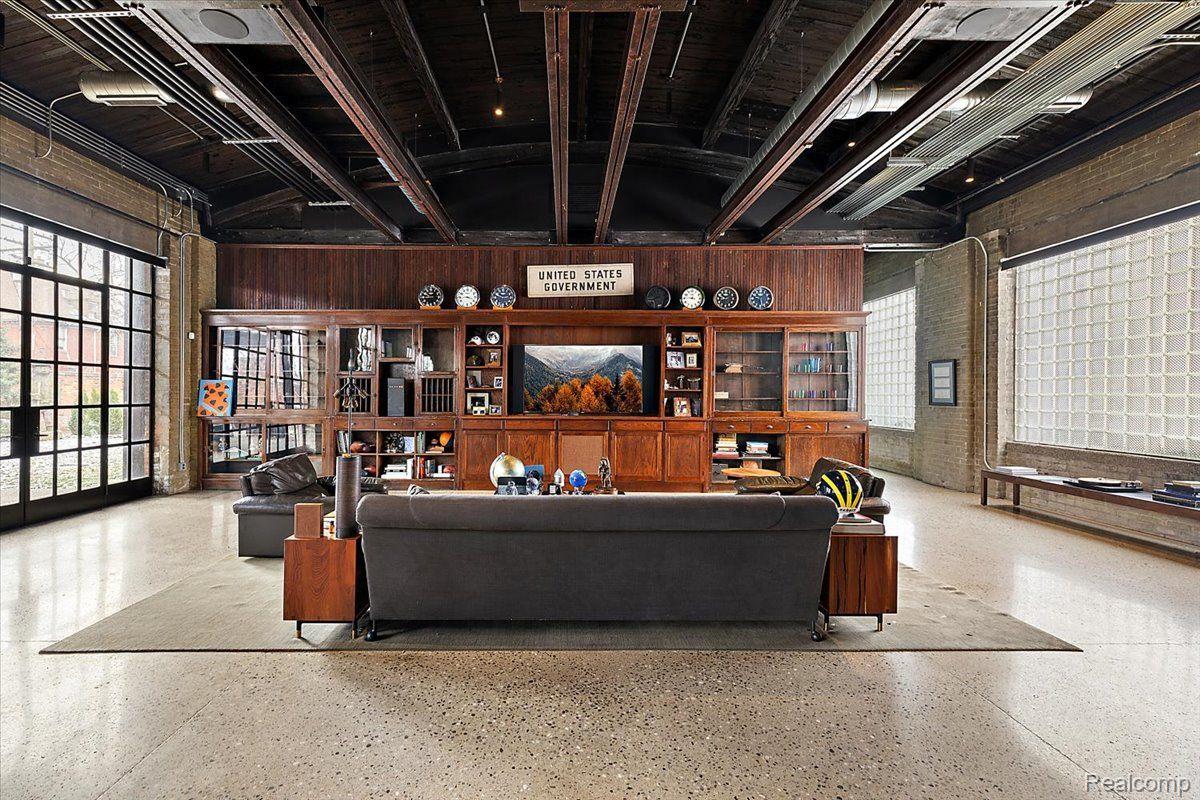 5137 Trumbull Street