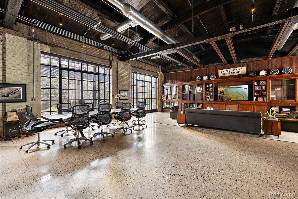 5137 Trumbull Street