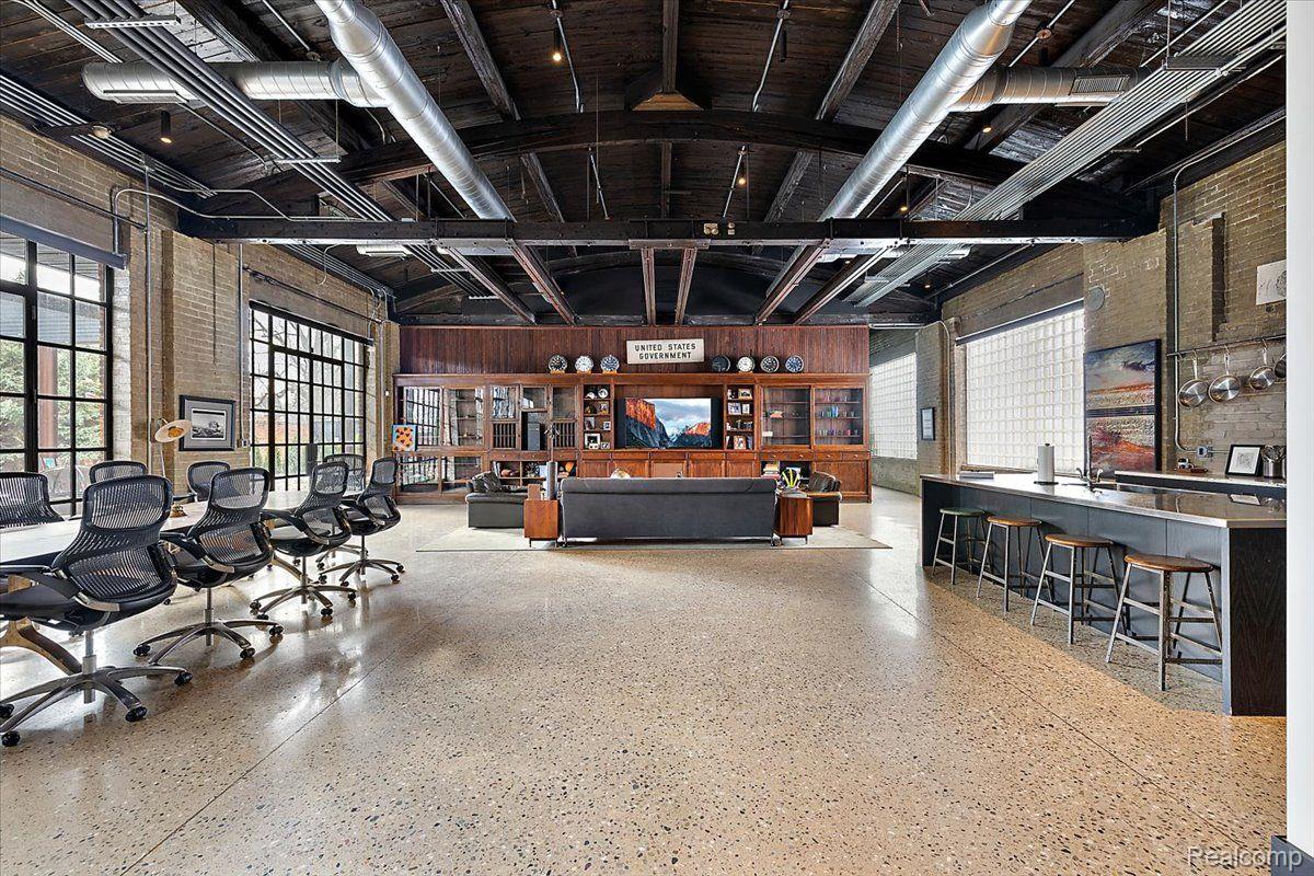 5137 Trumbull Street