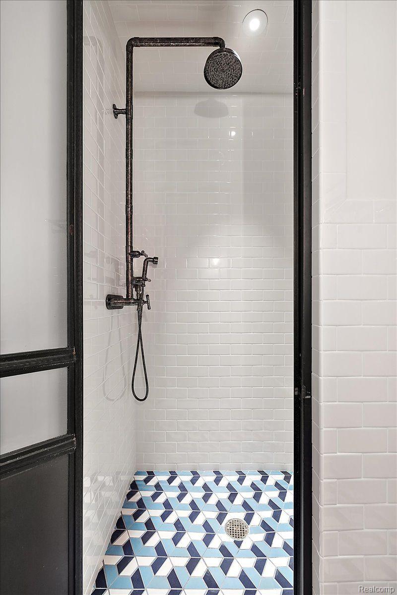 5137 Trumbull Street