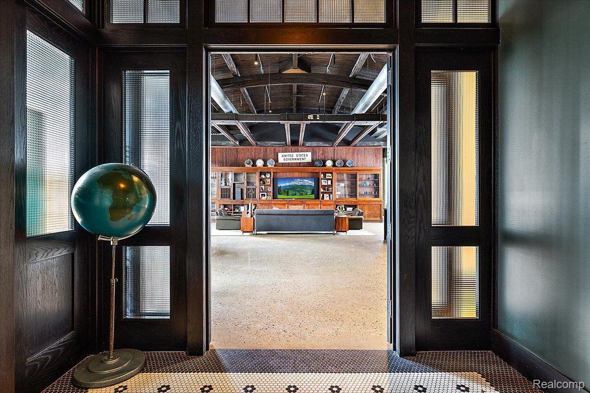 5137 Trumbull Street