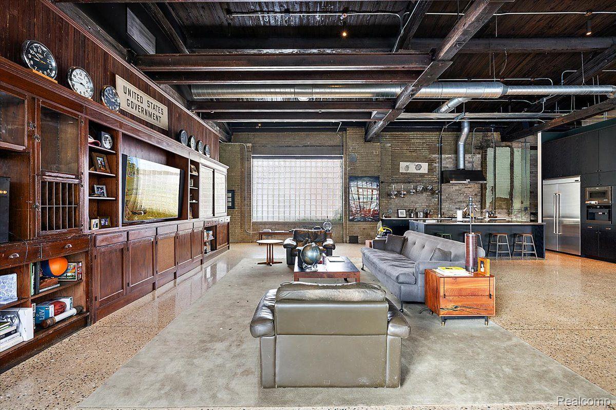 5137 Trumbull Street