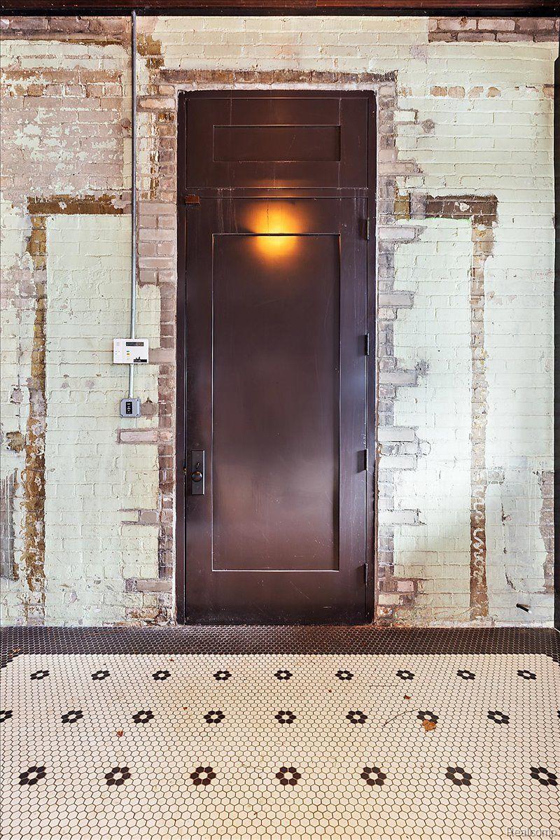 5137 Trumbull Street