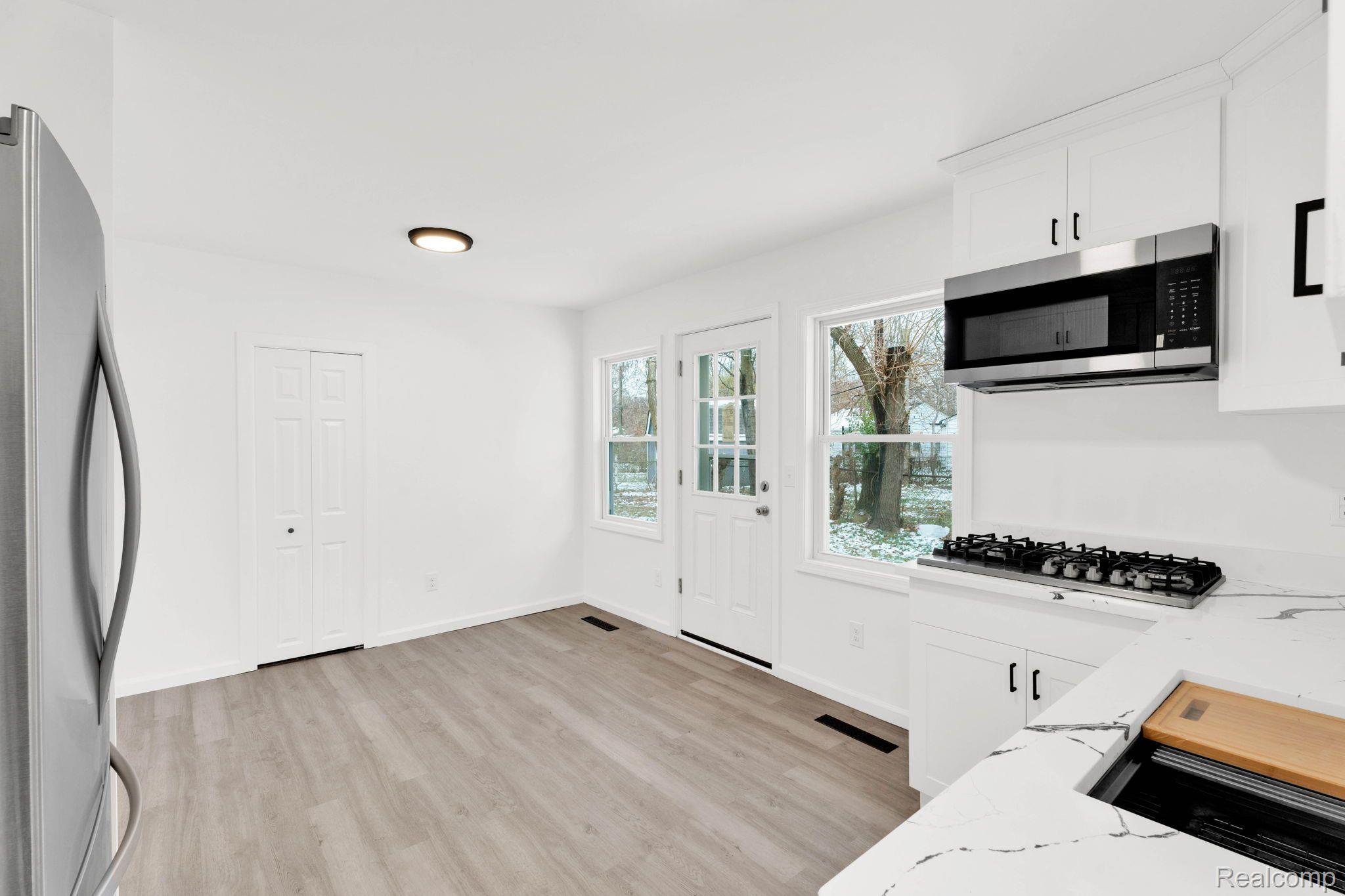 10271 Corning Street