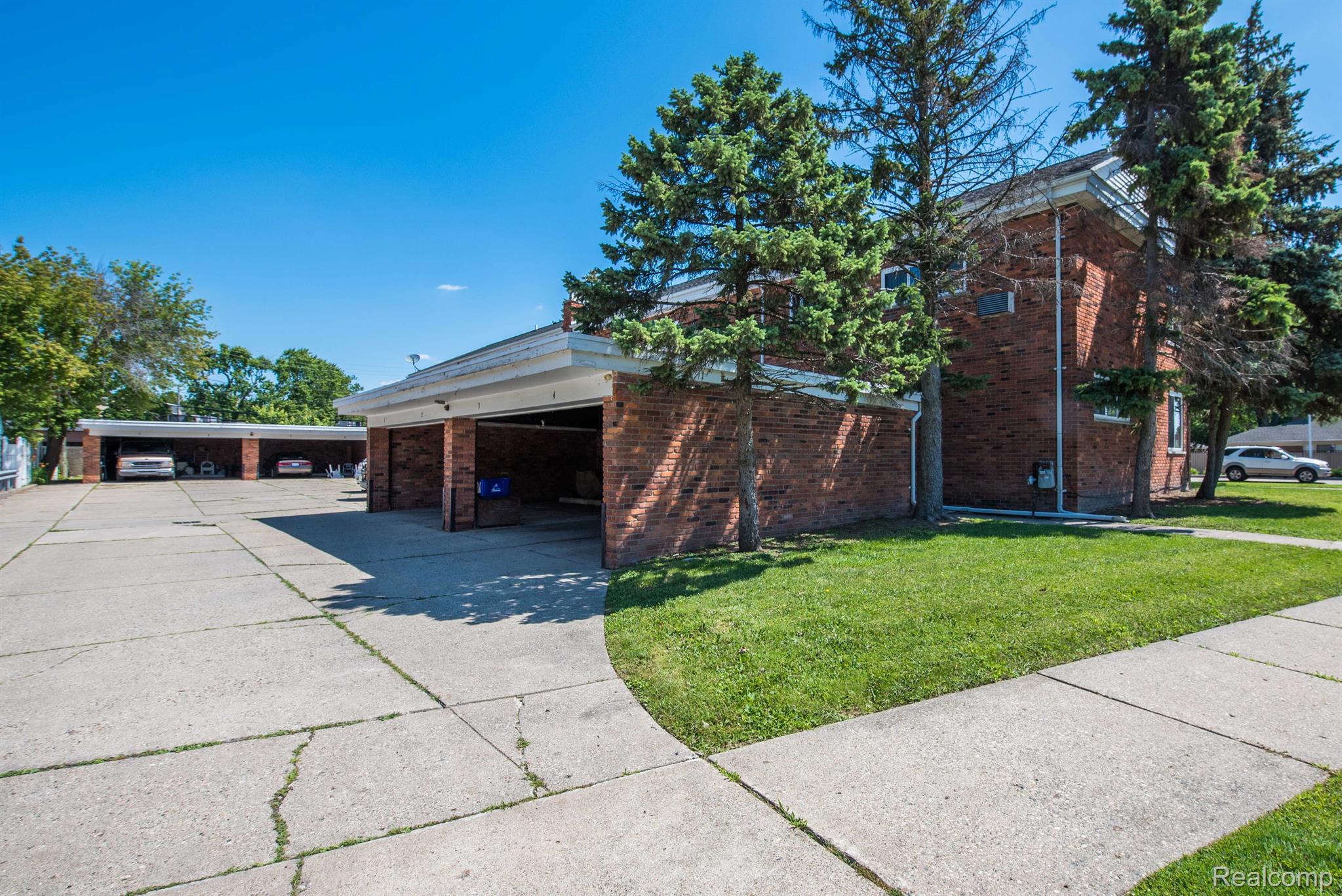 25885 Jefferson Avenue #8