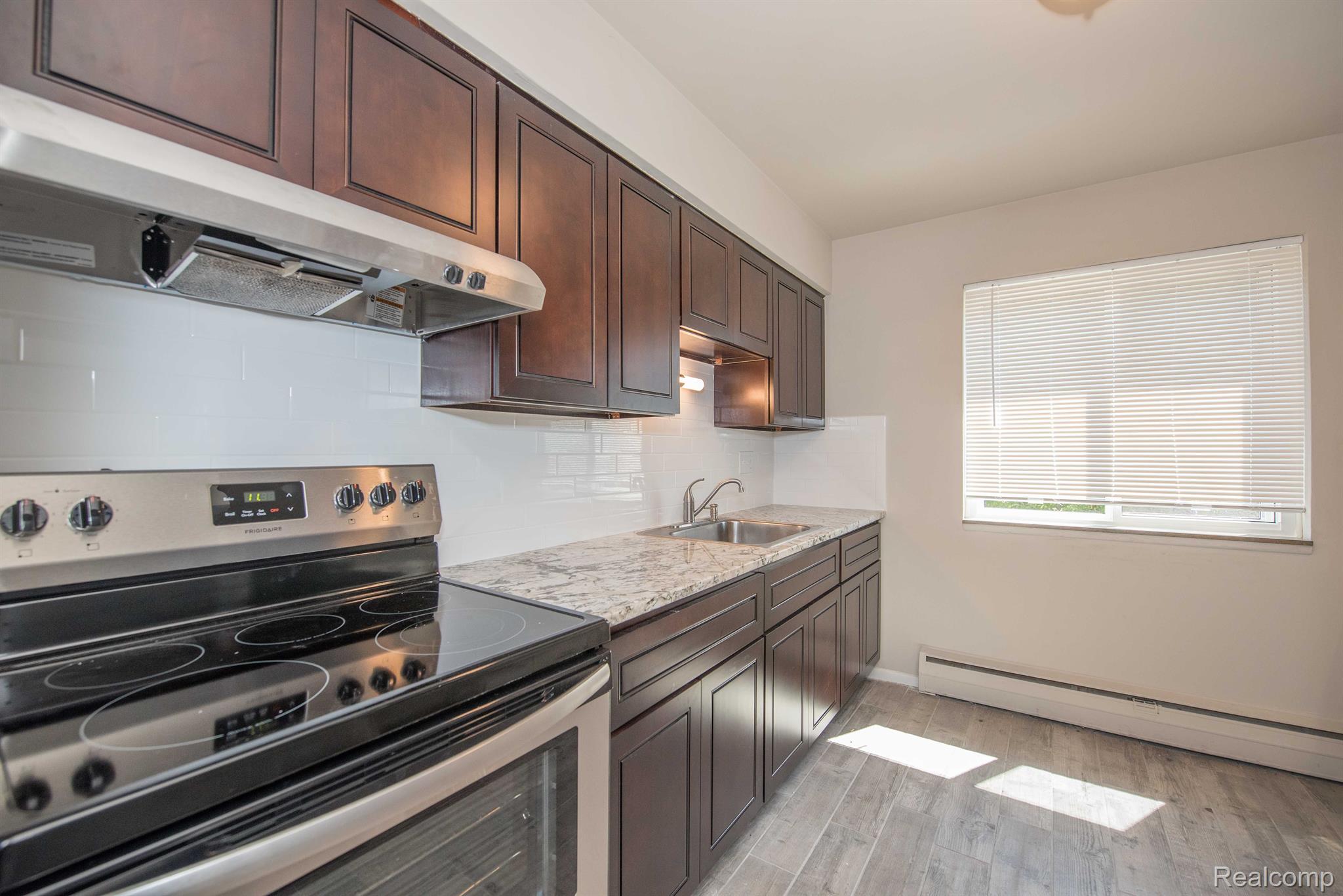 25885 Jefferson Avenue #8