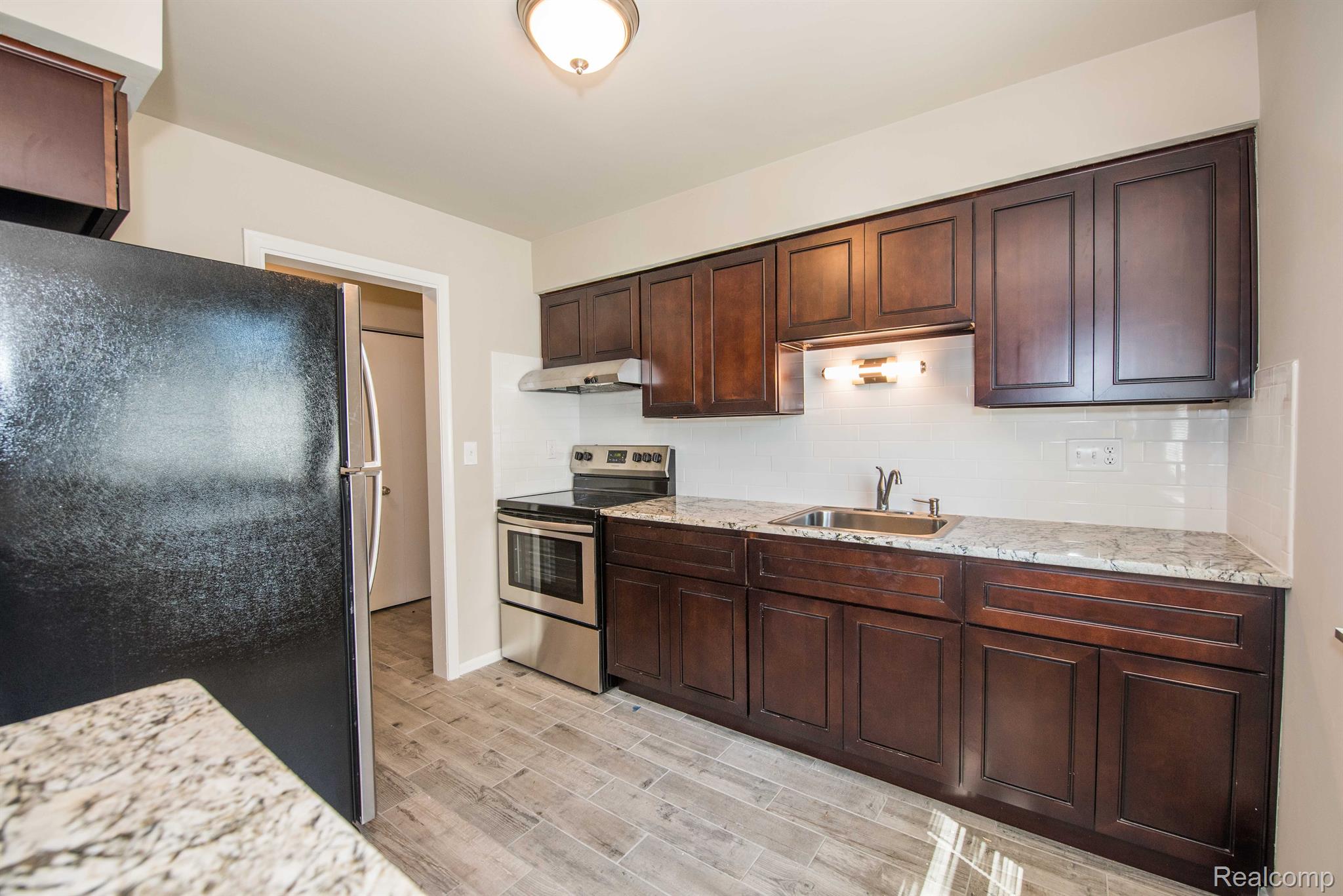 25885 Jefferson Avenue #8