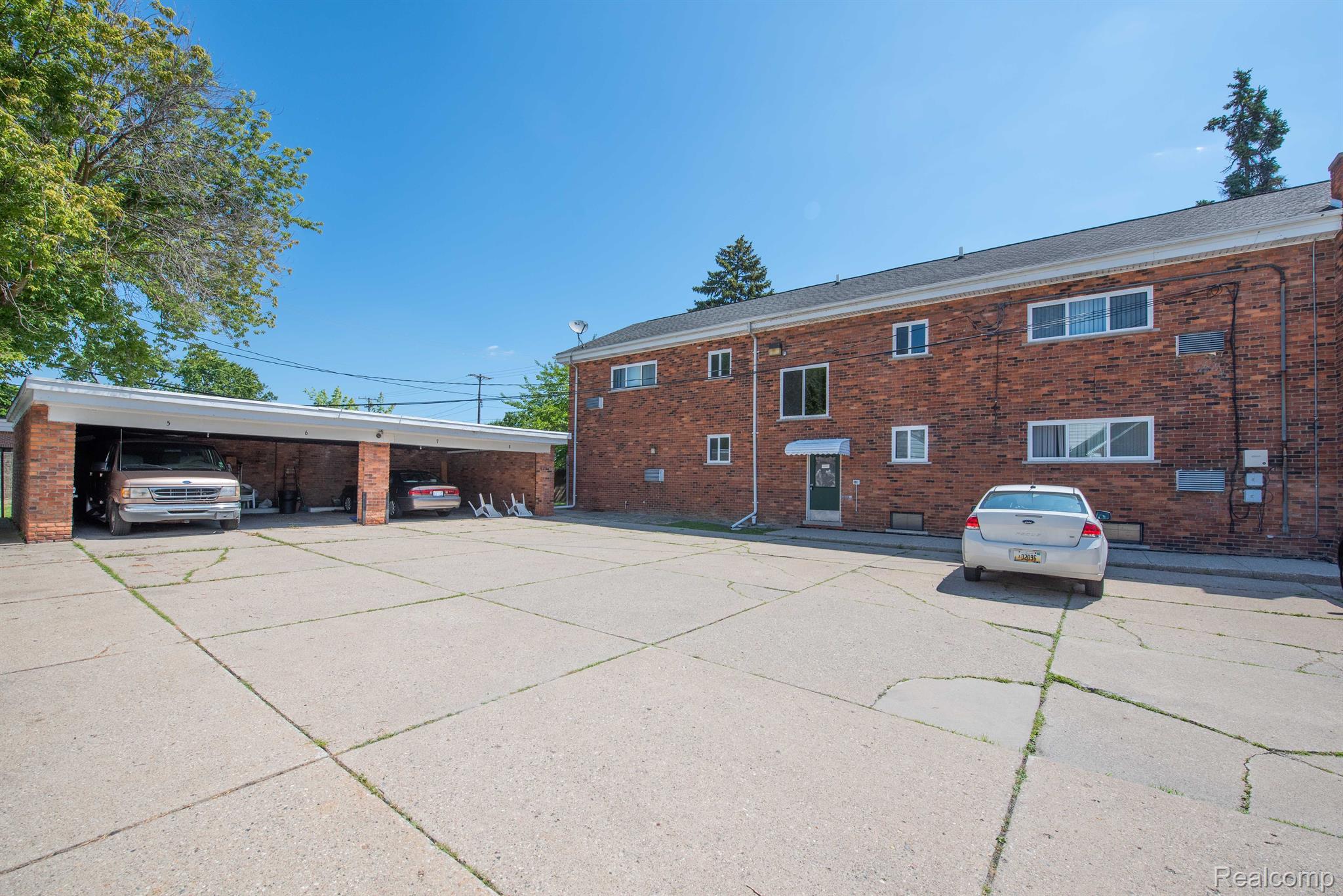 25885 Jefferson Avenue #8