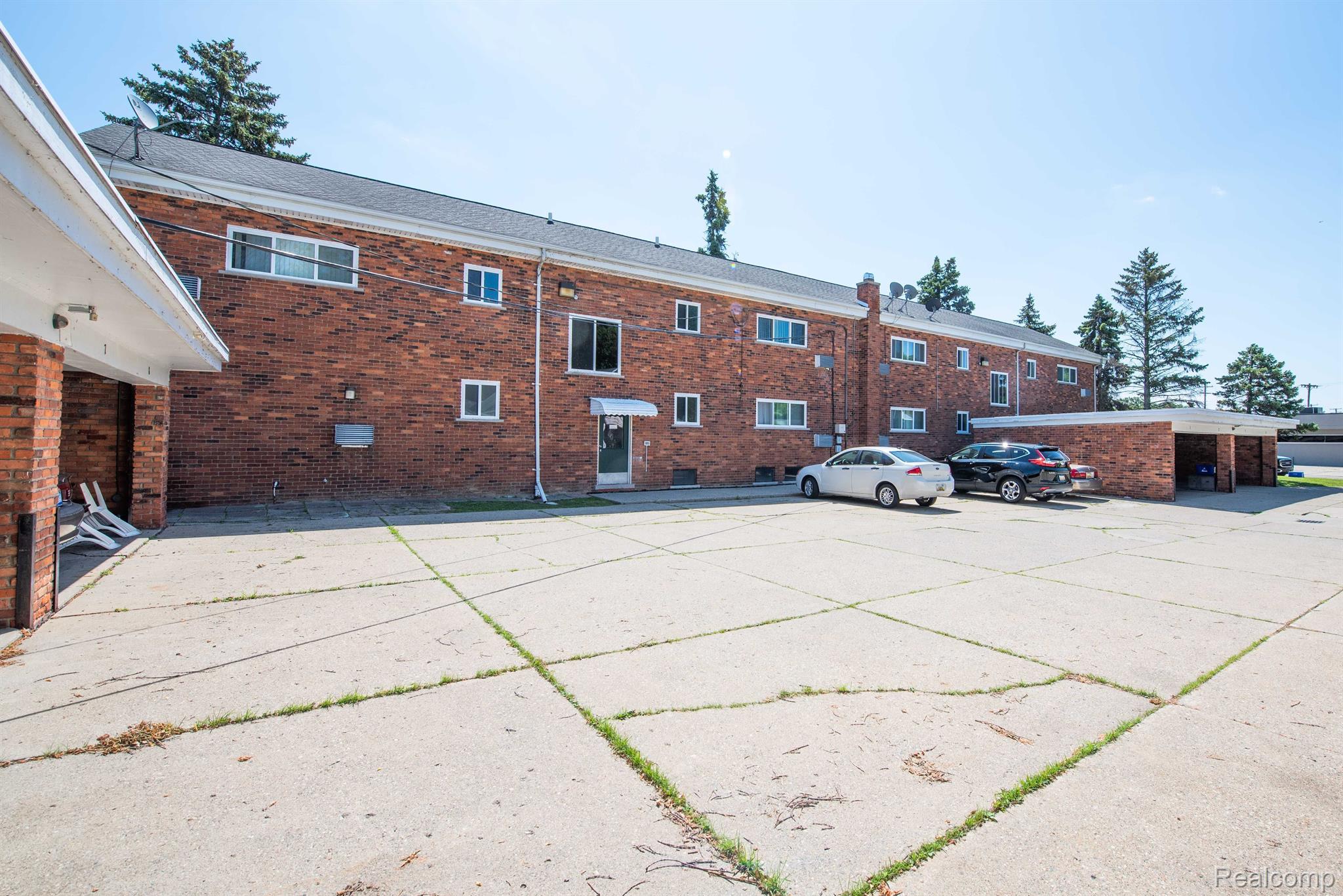 25885 Jefferson Avenue #8