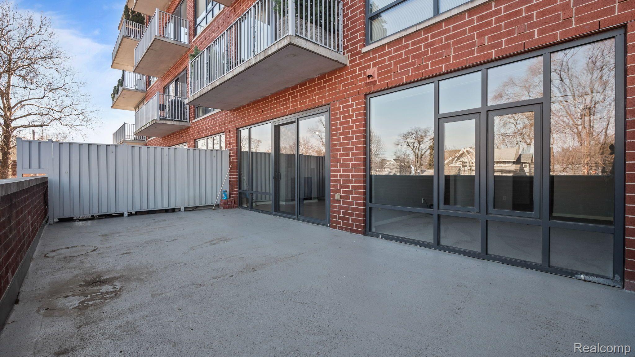 101 Curry Avenue 202